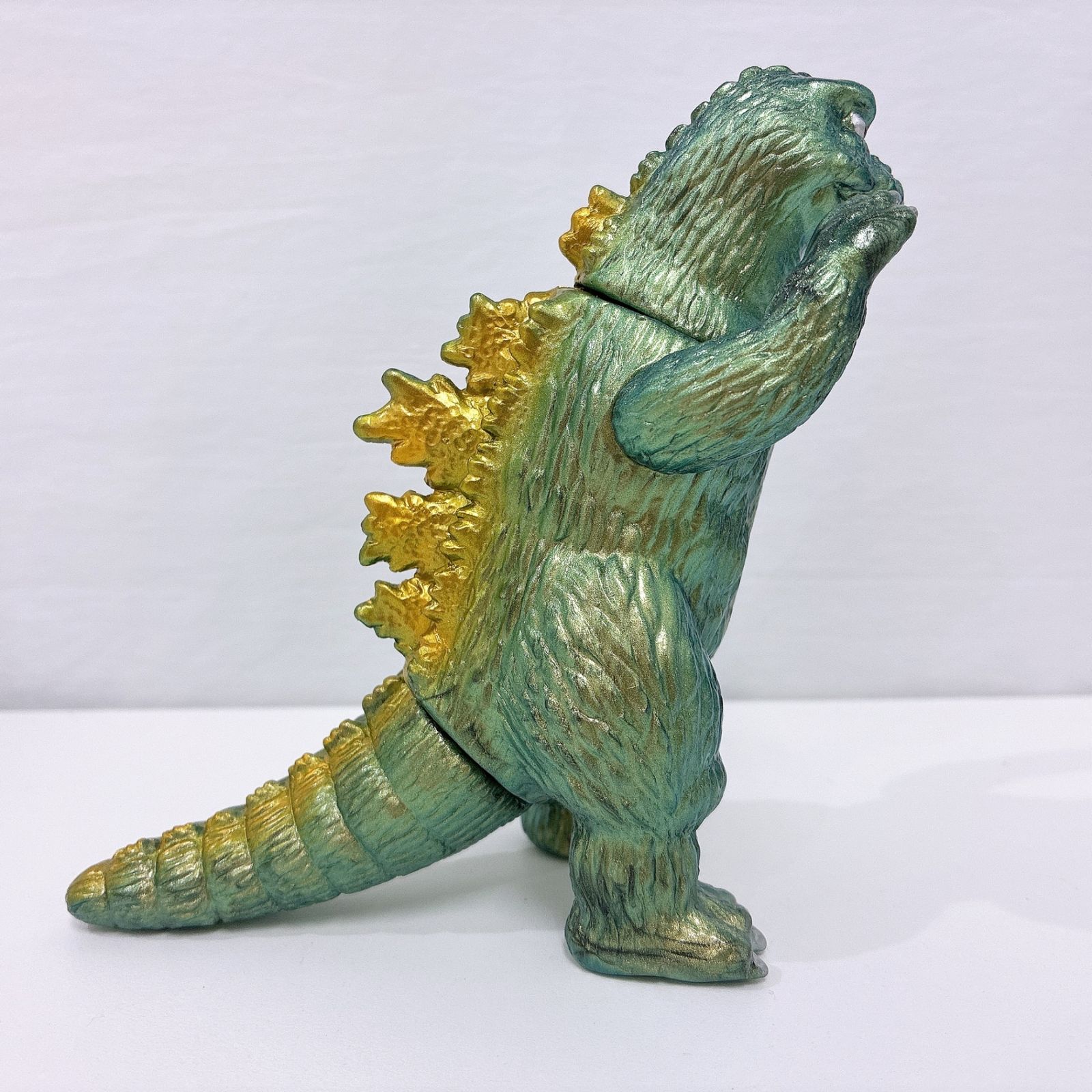 サンガッツ本舗　スズキンゴジ　東宝怪獣総進撃 ゴジラ ソフビ 緑色 サンガッツ本舗 スズキンゴジ 東宝怪獣総進撃 ゴジラ ソフビ 緑色 5月