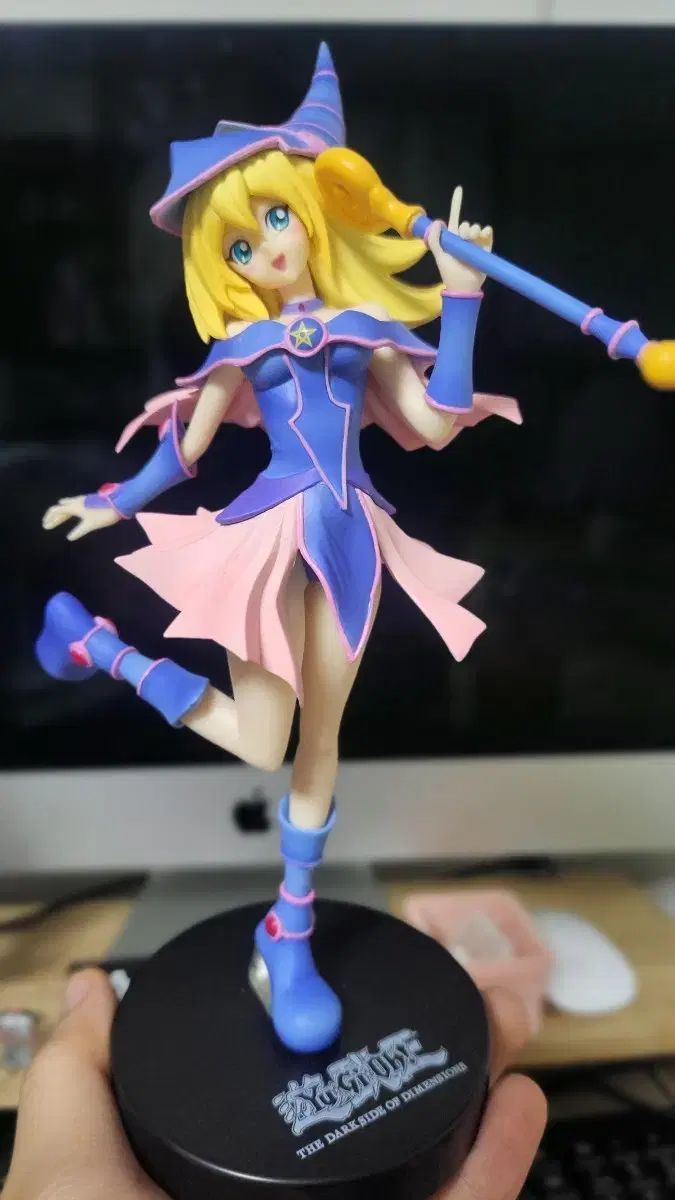 フリュー 遊☆戯☆王 劇場版 フィギュア ブラック・マジシャン・ガール 出品