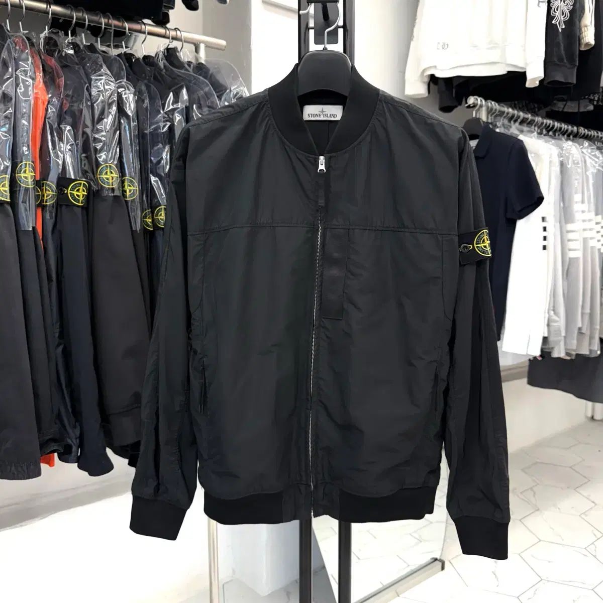 百貨店購入 / M ストーンアイランド マイクロ ラブス ブルゾン ジャケット 54,842円