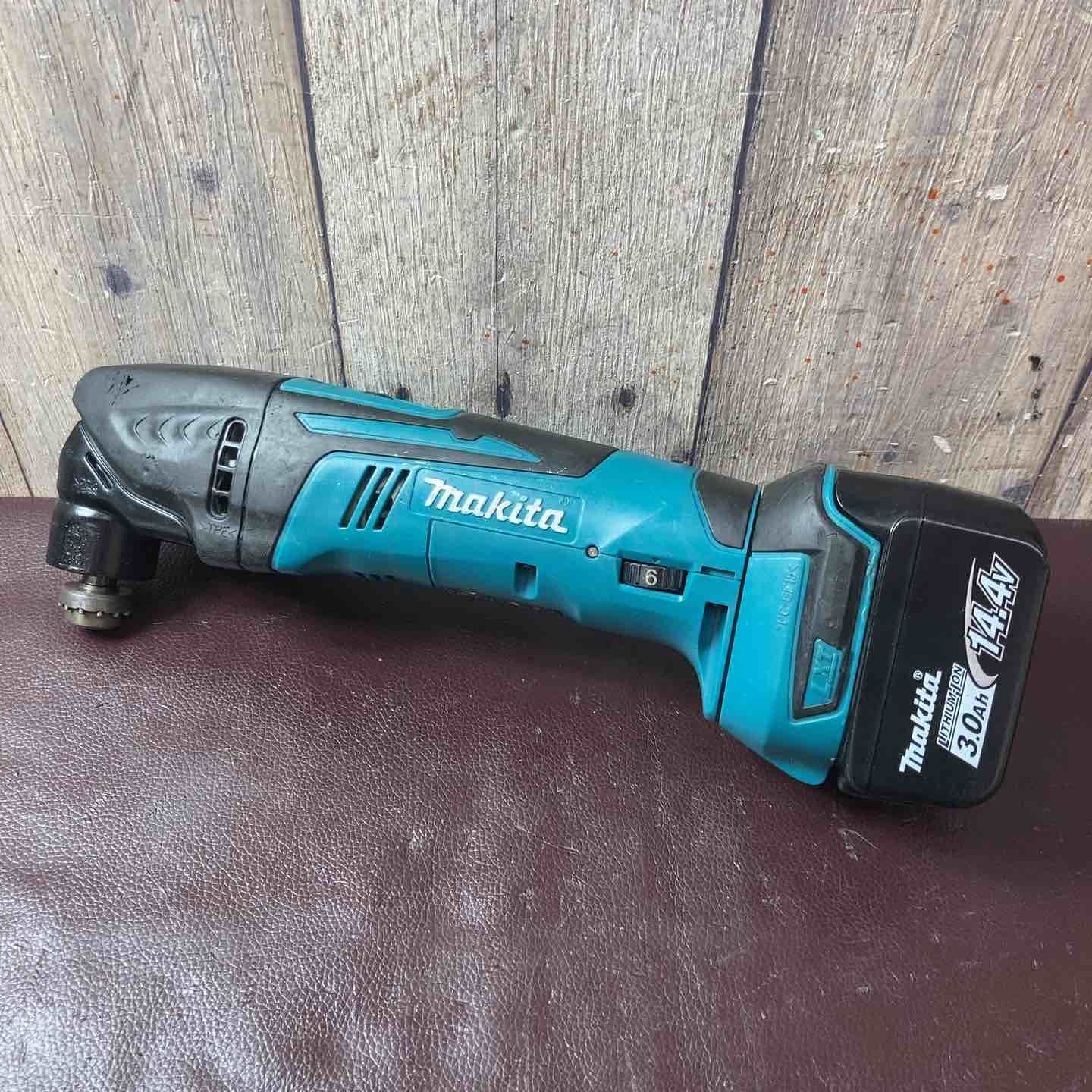 【中古品】 マキタ(makita) コードレスマルチツール TM40DZ 14.4V3.0Ahバッテリー1個付属 【東大和店】