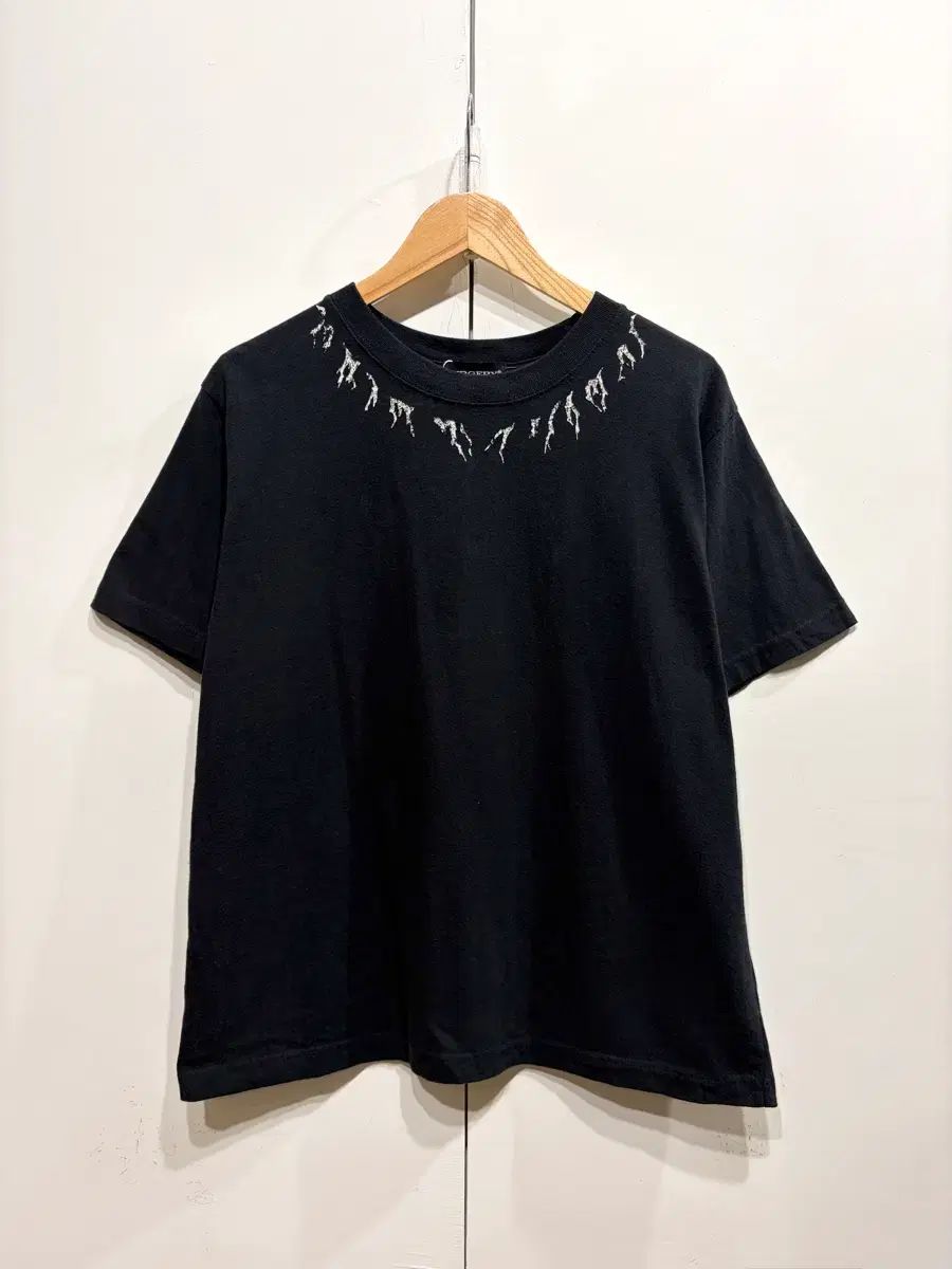 サージェリー パイン クリーチャー 半袖 Tシャツ