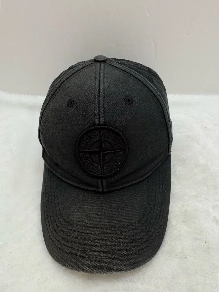 正規品) STONE ISLAND ストーンアイランド ブラック ベースボールキャップ Mサイズ