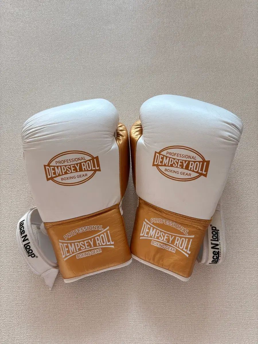デンプシーロール ボクシンググローブ 白 GOLD 14oz レイ & ループ ハンドミット 贈呈