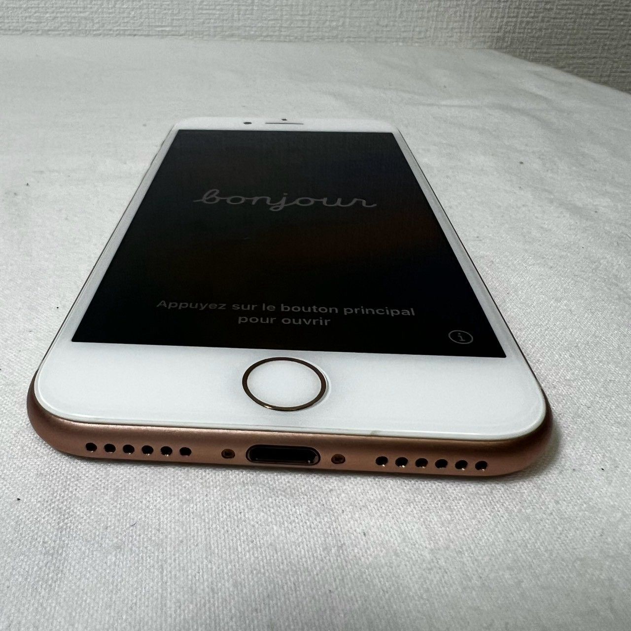 iPhone8 64GB シルバー バッテリー95% SIMロックあり - メルカリ