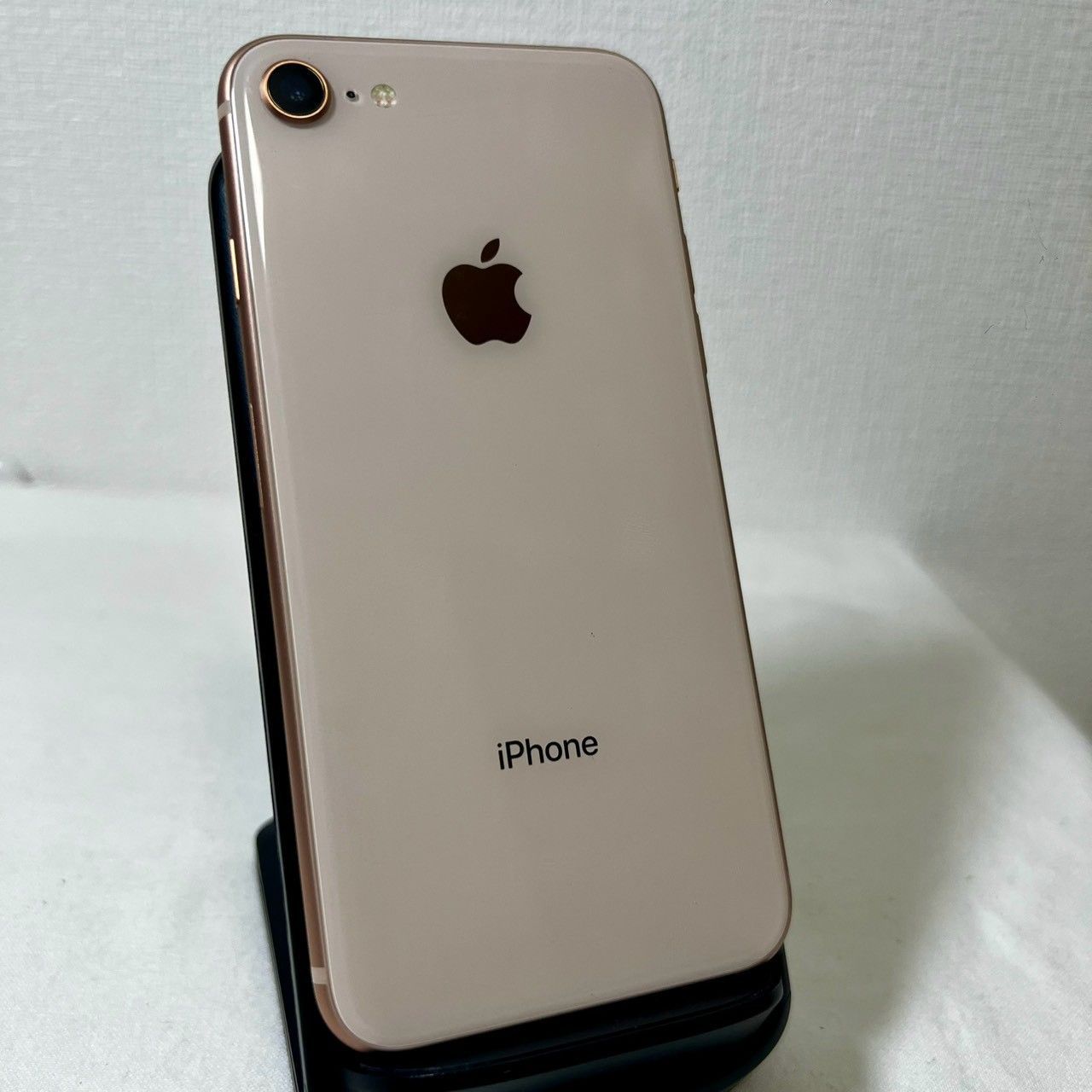 iPhone8 64GB シルバー バッテリー95% SIMロックあり - メルカリ