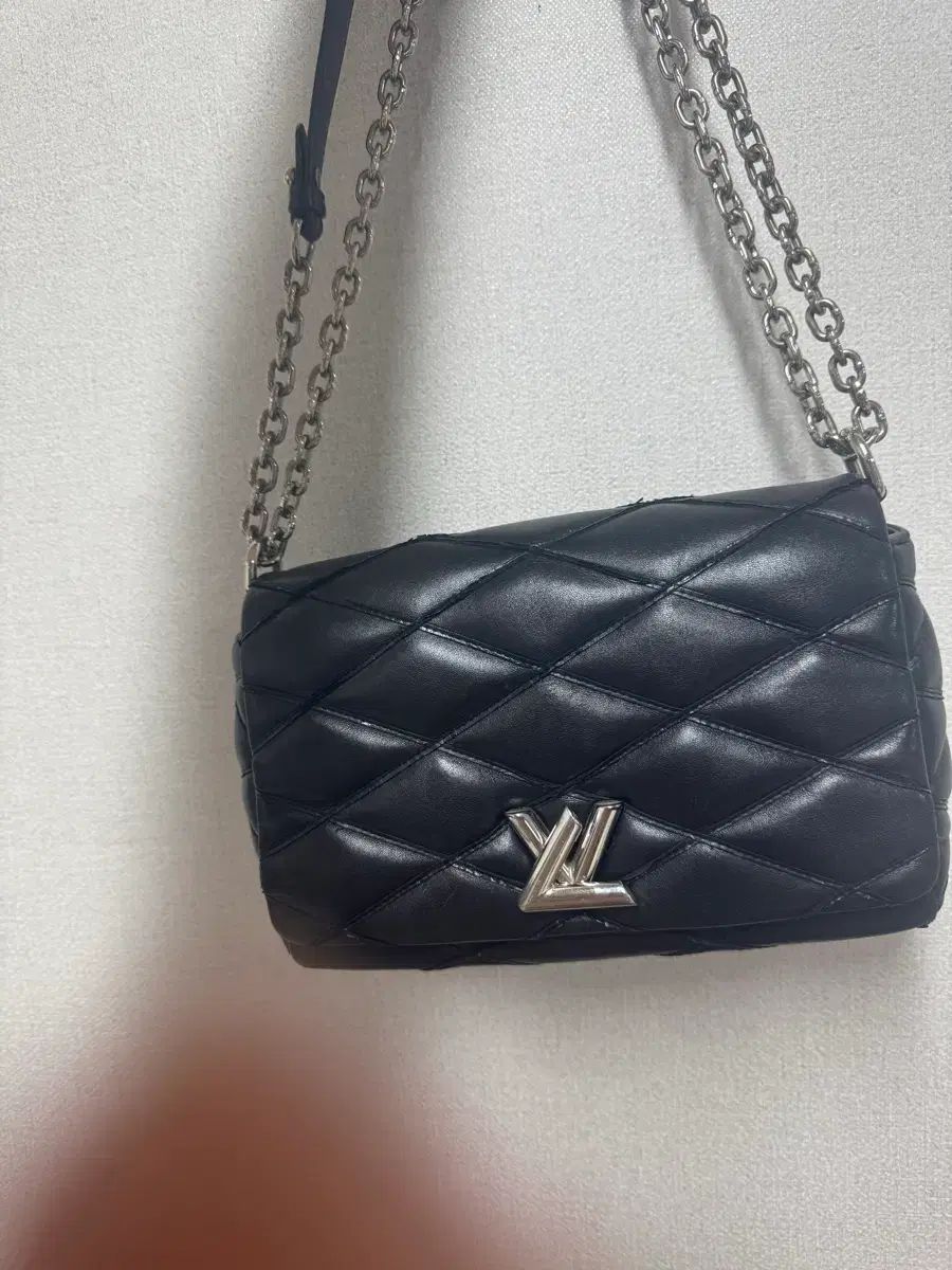 Louis Vuitton マルタージュ ツイスト ショルダークロスバック