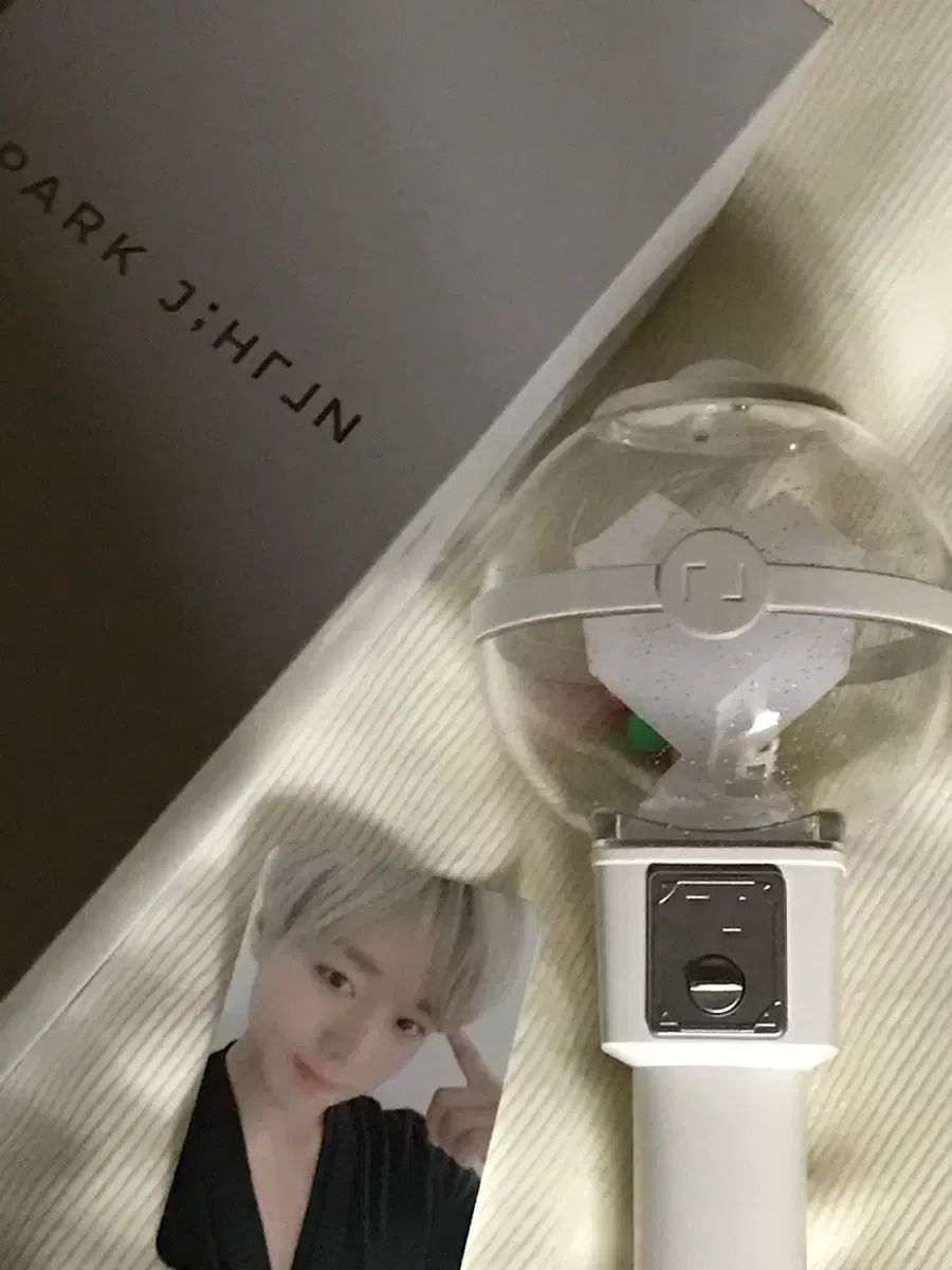 パク・ジフン(PARK JIHOON) ペンライト 新品 トレカ 含む