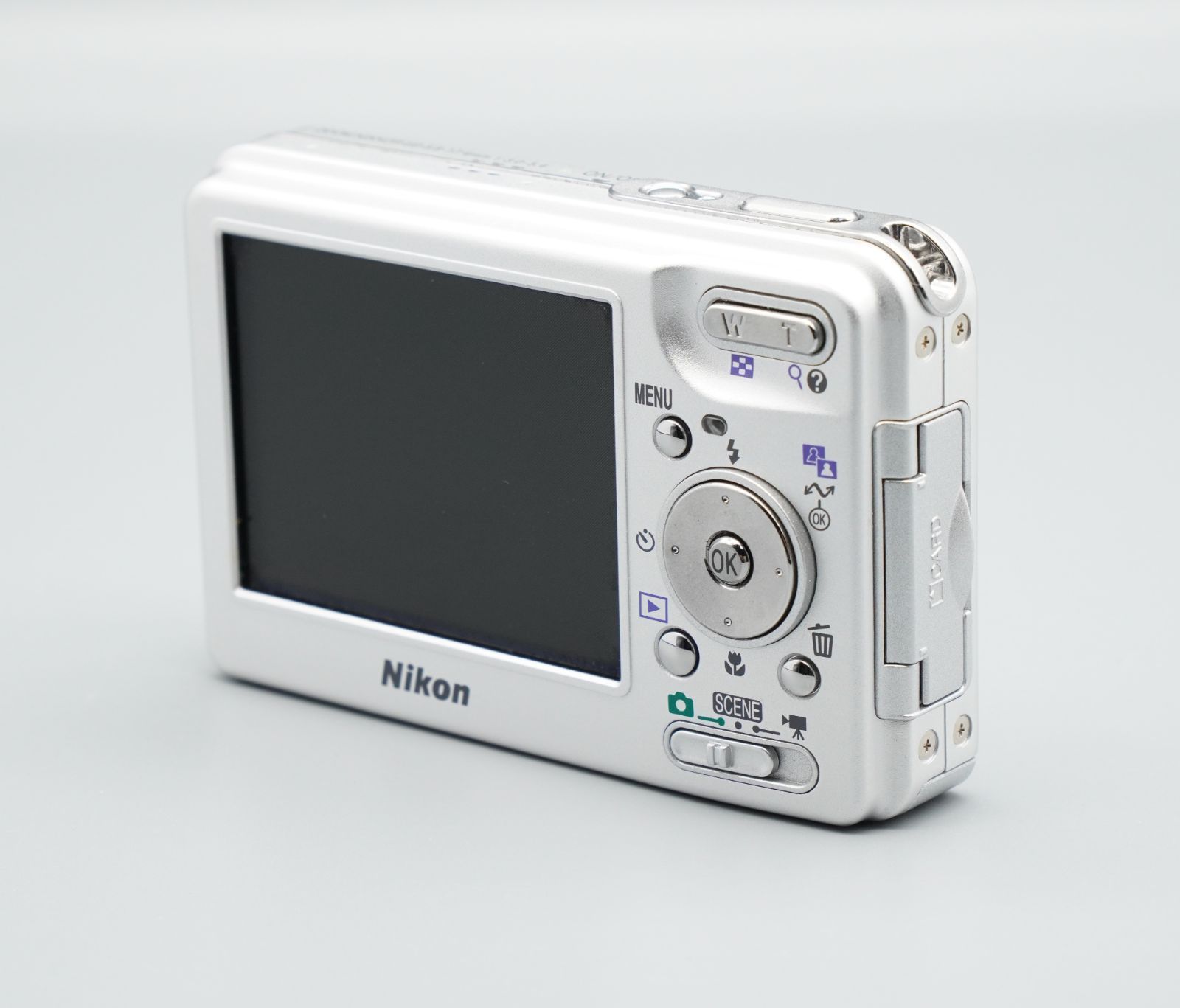 Nikon COOLPIX S1 シルバー コンパクトデジタルカメラ 完動品 - メルカリ