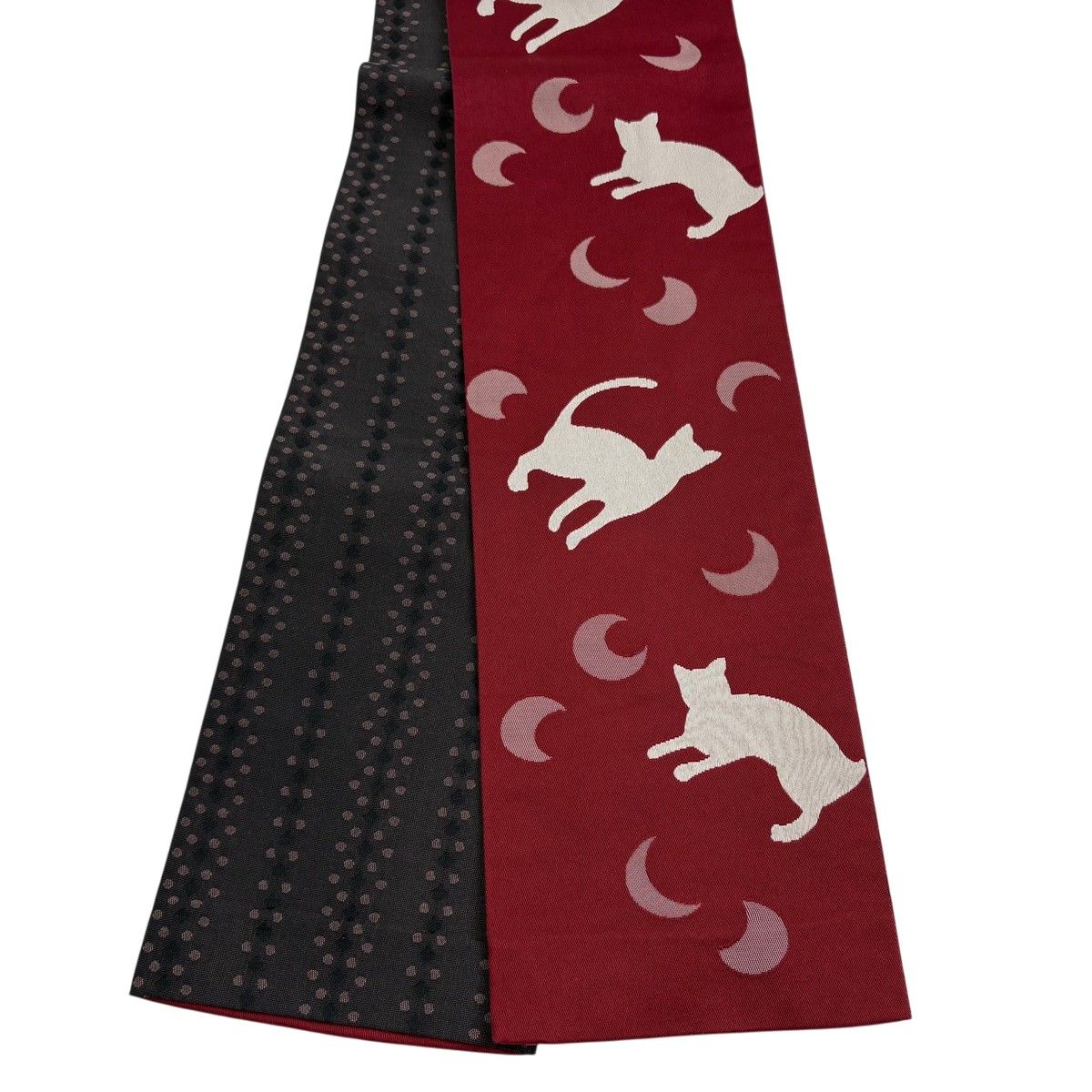 【美品】半幅帯 優品 猫 三日月 赤 化繊 【中古】
