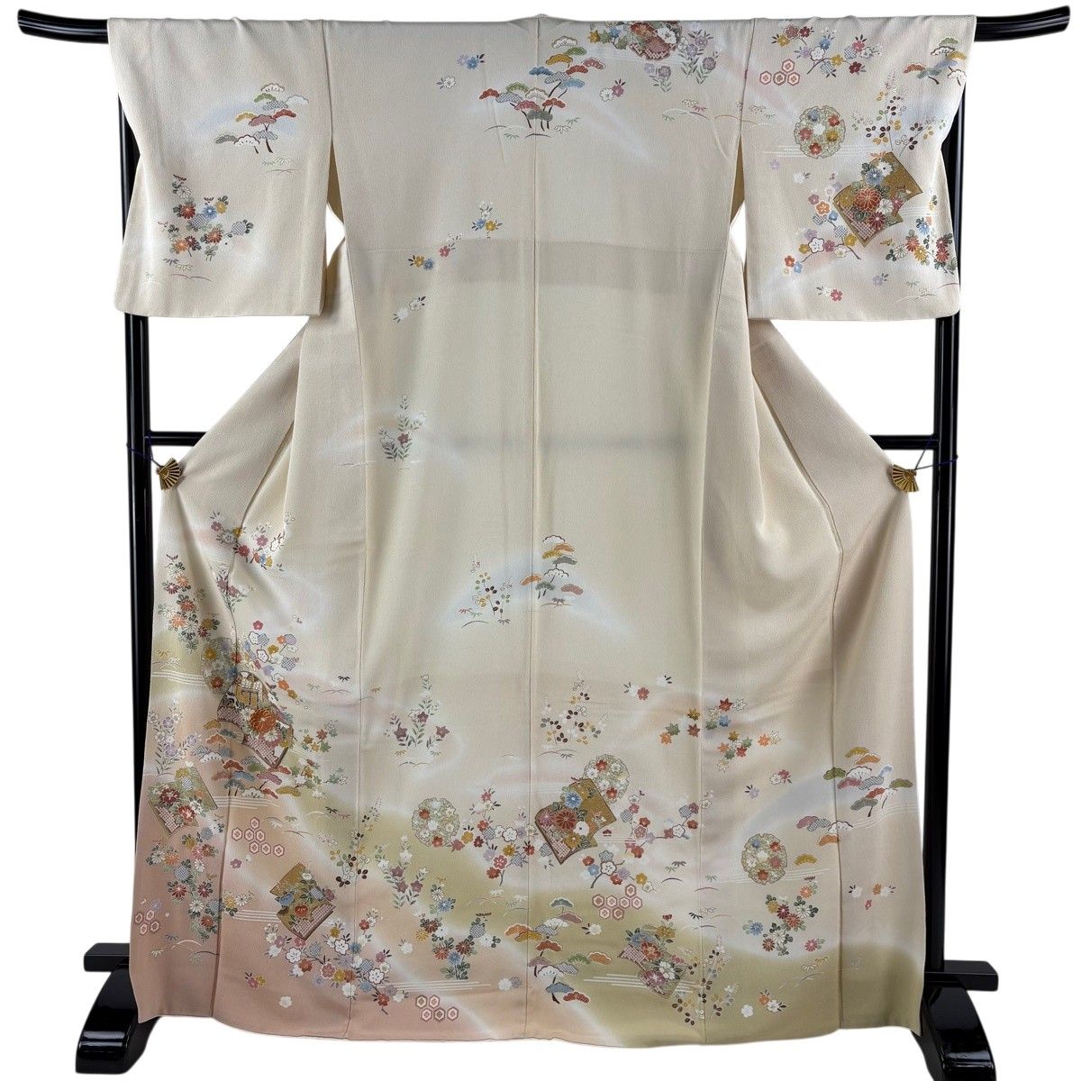 訪問着 身丈169cm 裄丈67cm M 袷 冊子 松竹梅 金糸 金彩 ベージュ 正絹 名品 【中古】
