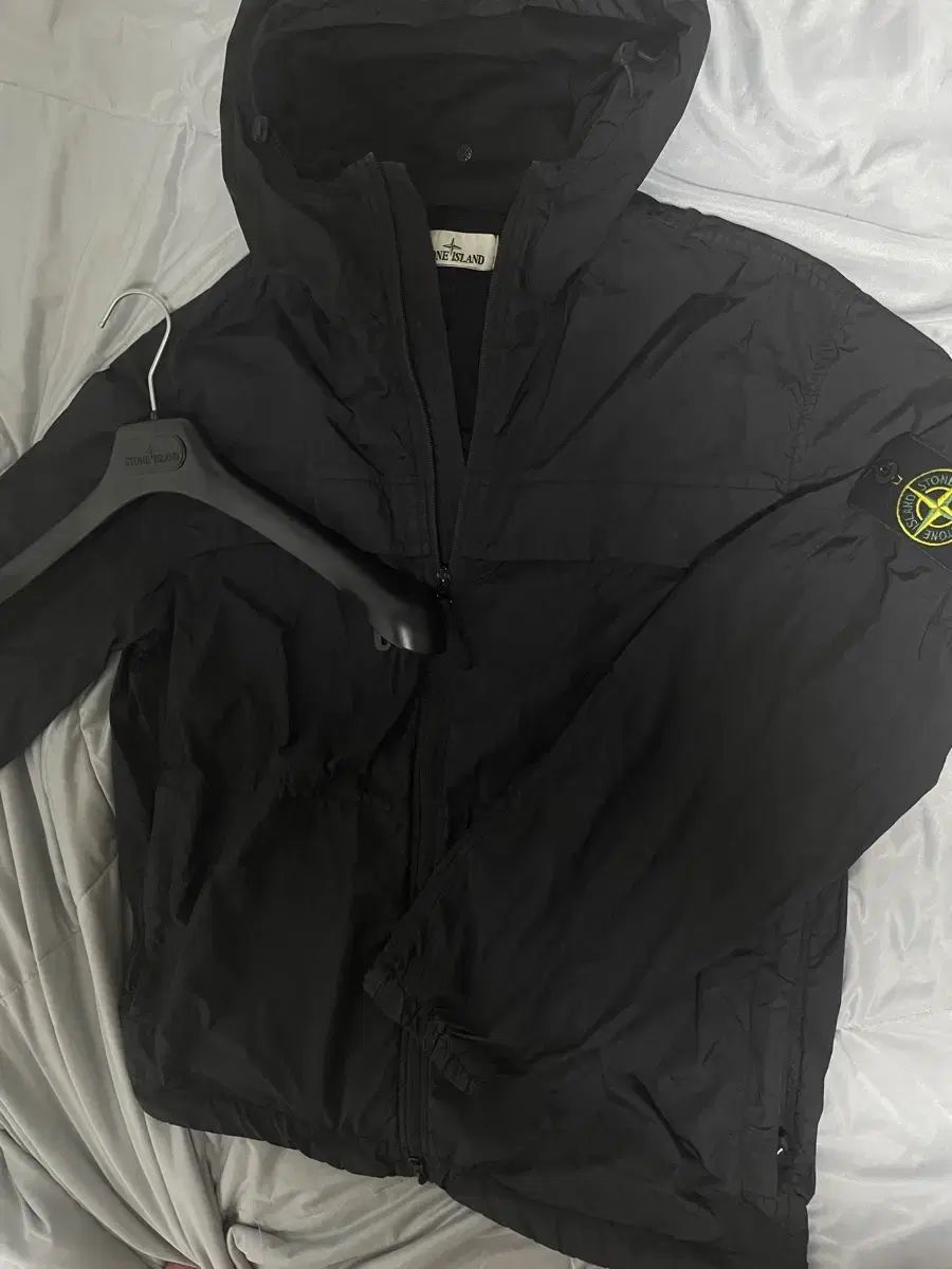 L 24ss STONE ISLAND ストーンアイランド クリンクルレップス ウィンドブレーカー ブラック