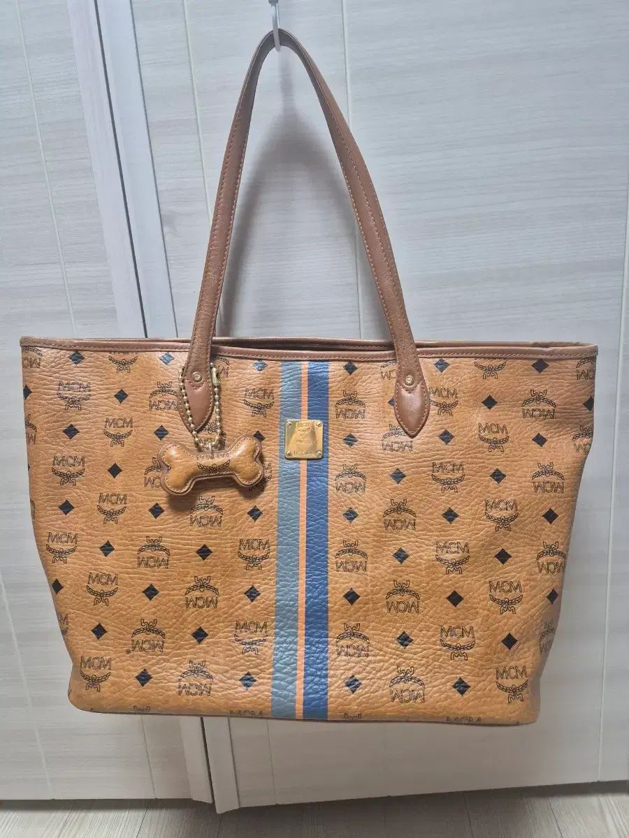 (正規品) MCM エムシーエム ヴィセトス 骨付き ショッパーバッグ ショルダーバッグ コニャック
