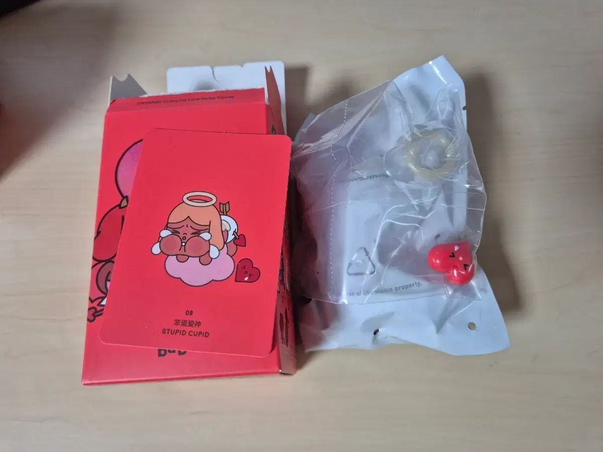 Figura Crybaby Lágrimas de Amor Figura Estúpido Cupido POP MART