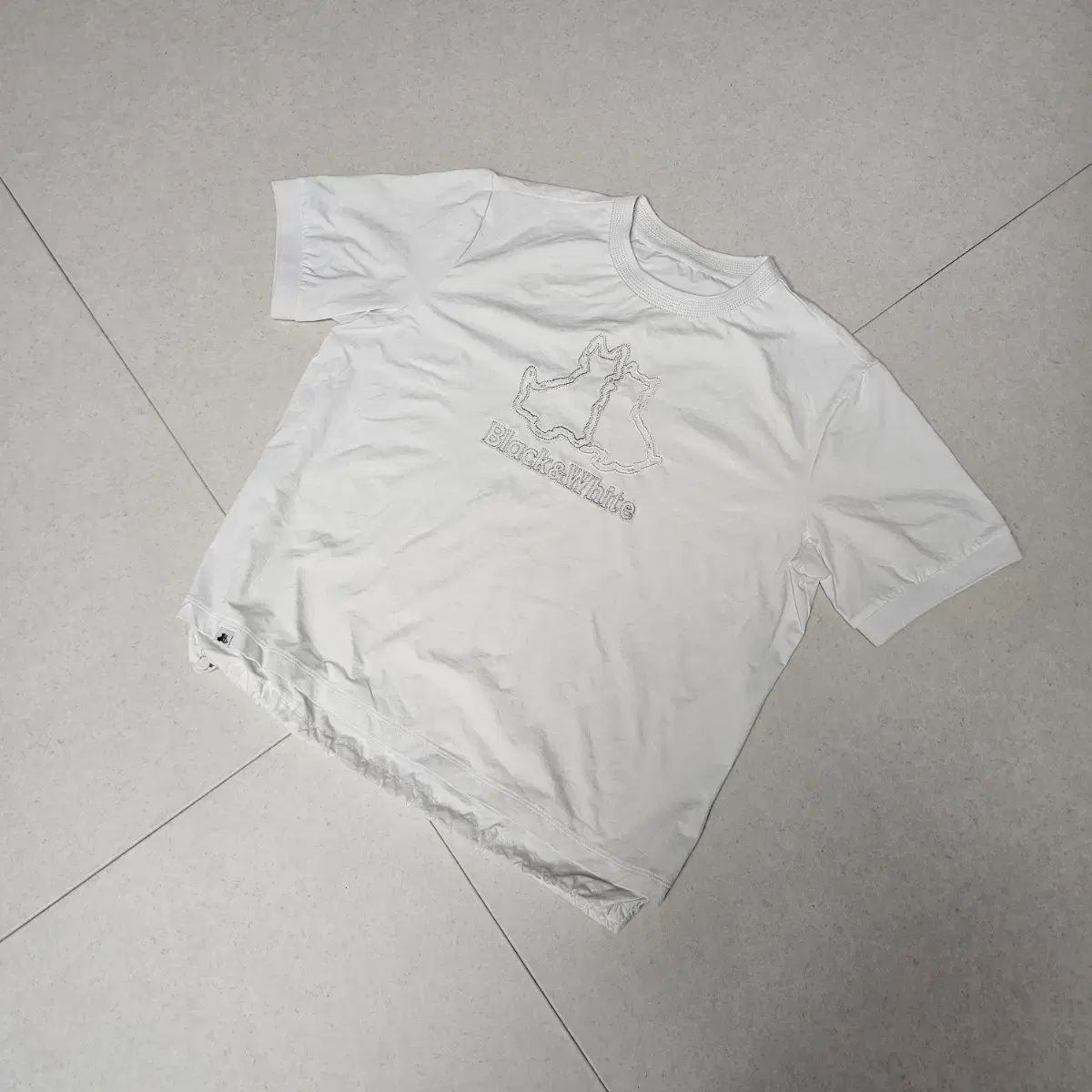 ブラック＆ホワイト レディース 半袖Tシャツ (白)