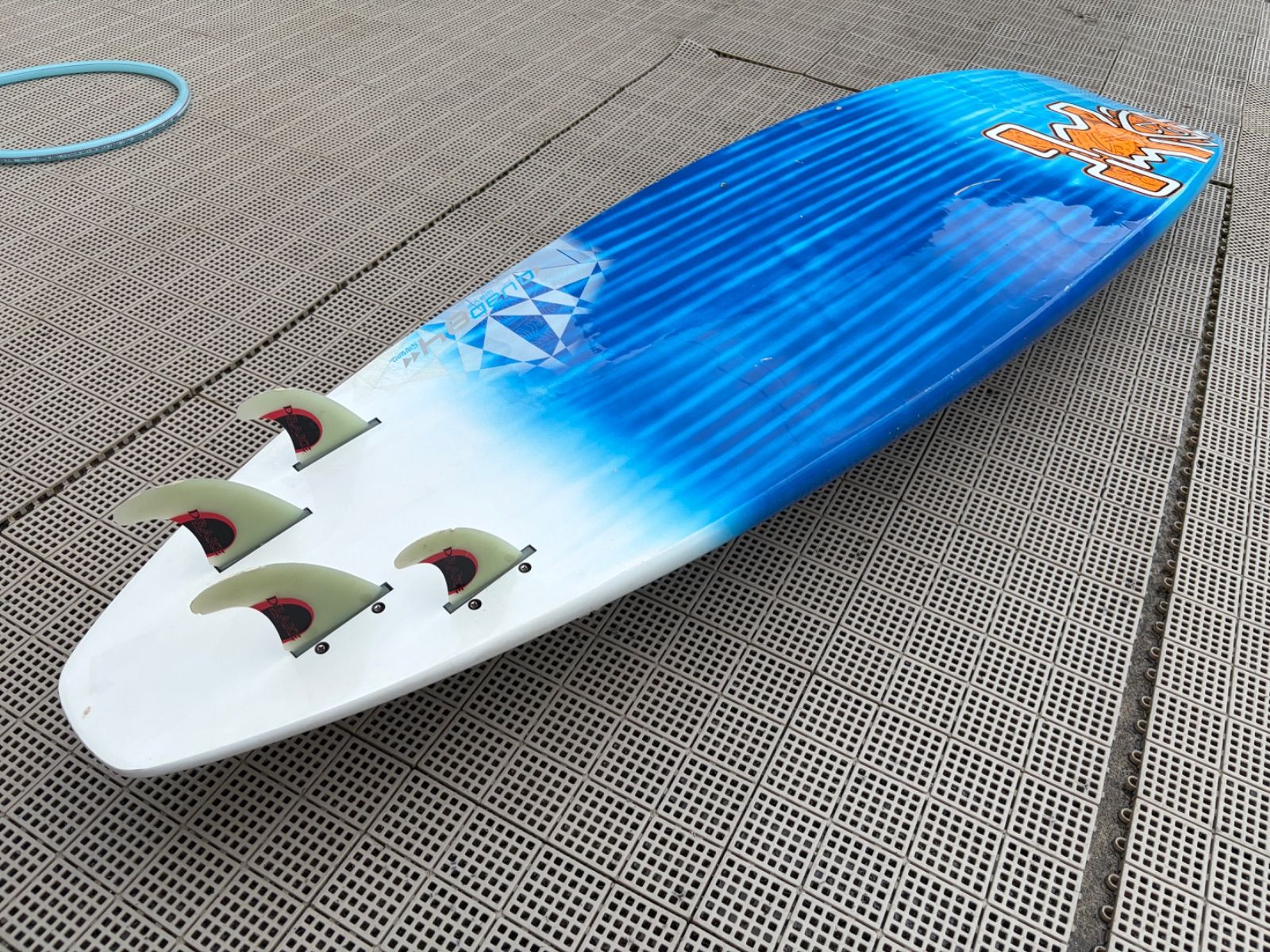 中古品》STARBOARD QUAD wave Carbon 84 - メルカリ