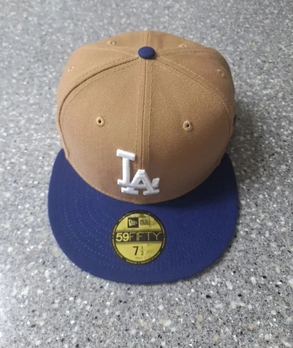 NEW ERA LA ドジャーズ 59FIFTY ベージュ/ブルー