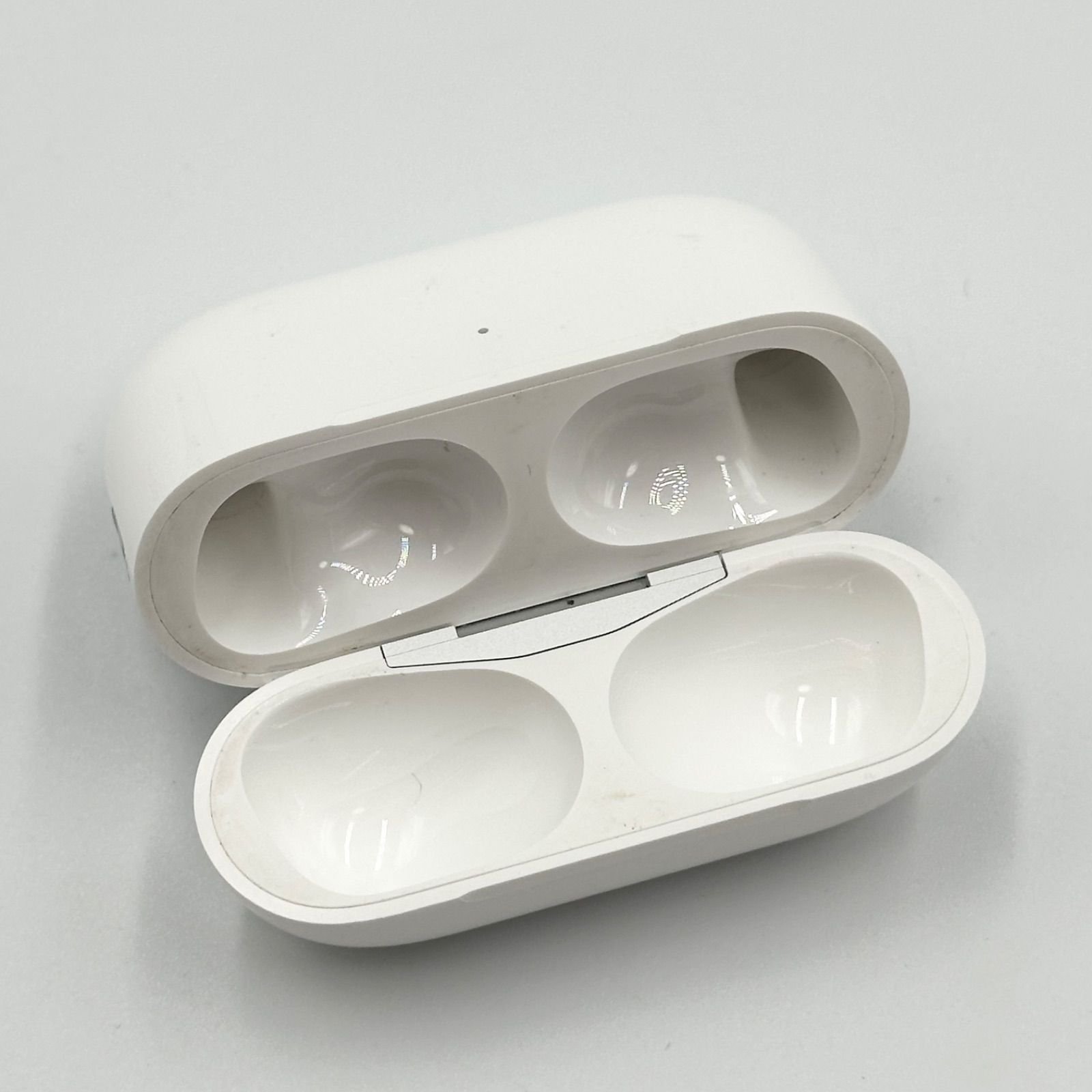 Apple AirPods Pro 第2世代 充電ケースのみ A2968 正規品 type-C 【24