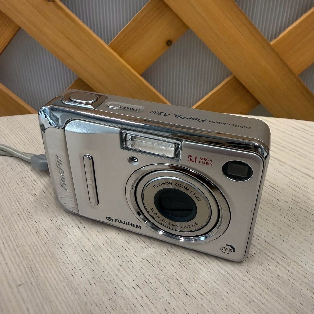 動作良好　FUJIFILM FinePix A500 シルバー FUJIFILM FinePix A500 デジタルカメラ シルバー 5.1MP - メルカリ