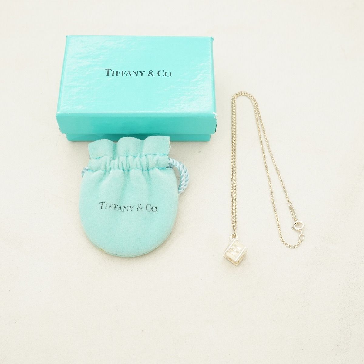 国内正規 美品 TIFFANY & Co. ティファニー アトラス キューブ ネックレス ペンダント トップ 純正チェーン ATLAS 銀 本物 4794Q♪