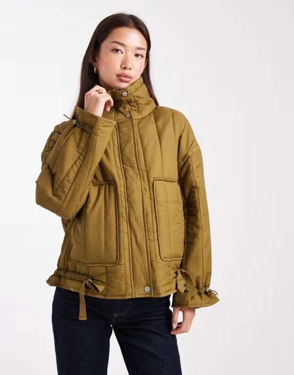 オンリー レディース アウター ジャケット・ブルゾン タイディテール スタンドネック キルティング コート ONLY tie detail quilted funnel neck coat in ol