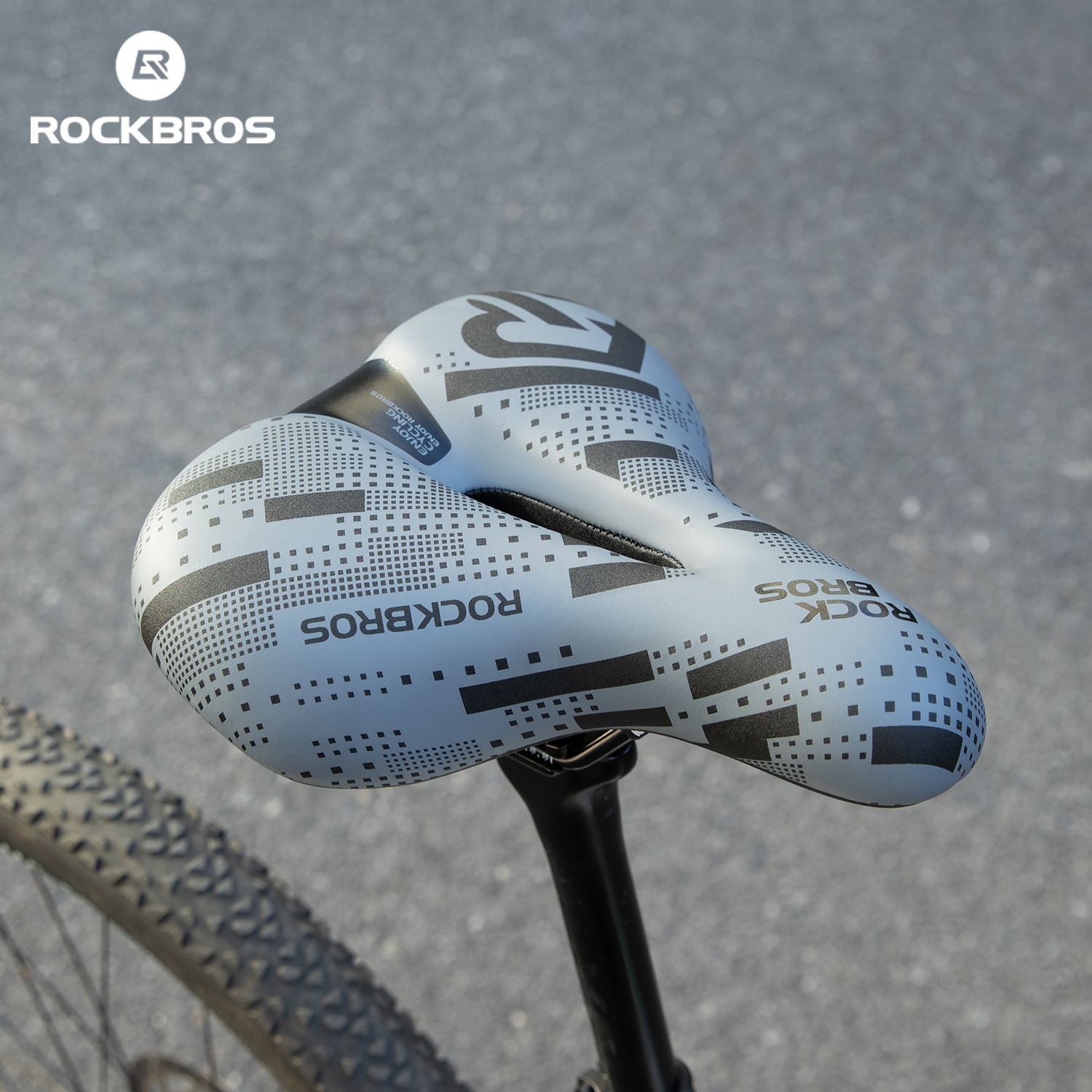 ROCKBROS バイクサドル 衝撃吸収クッション 中空通気性 PUレザー