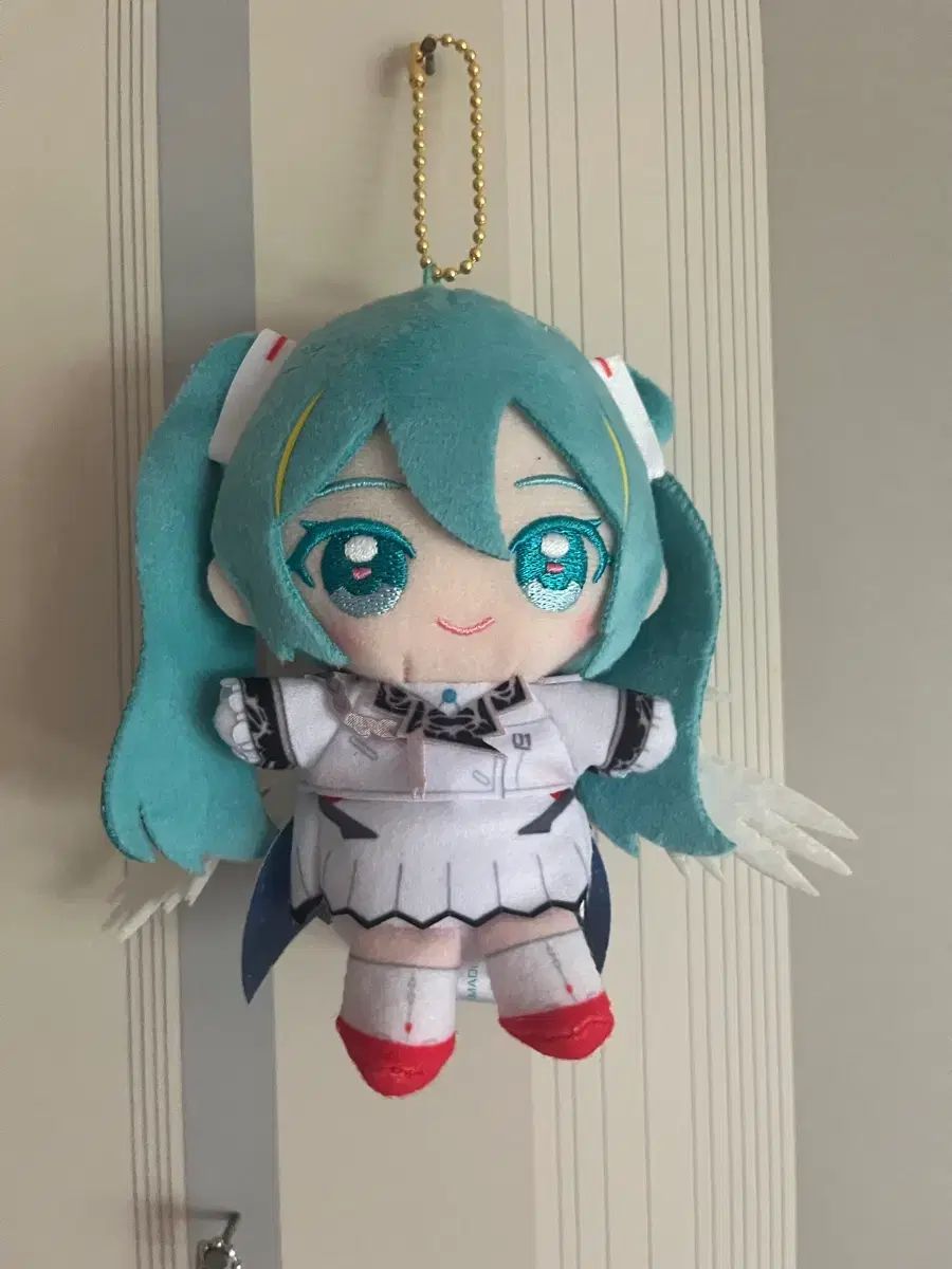 Hatsune Miku Gundam 45 aniversario Wing Gundam Zero Chibi peluche