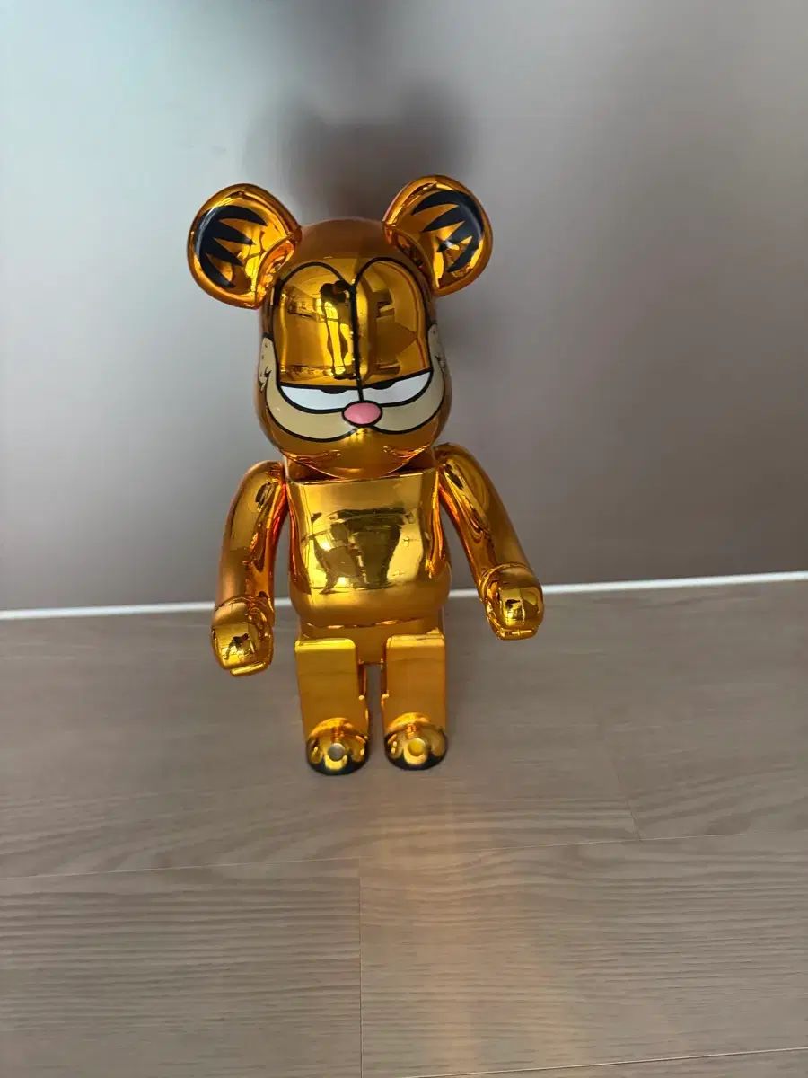 BE@RBRICK(ベアブリック) ガーフィールド GOLD クロム 400% 出品