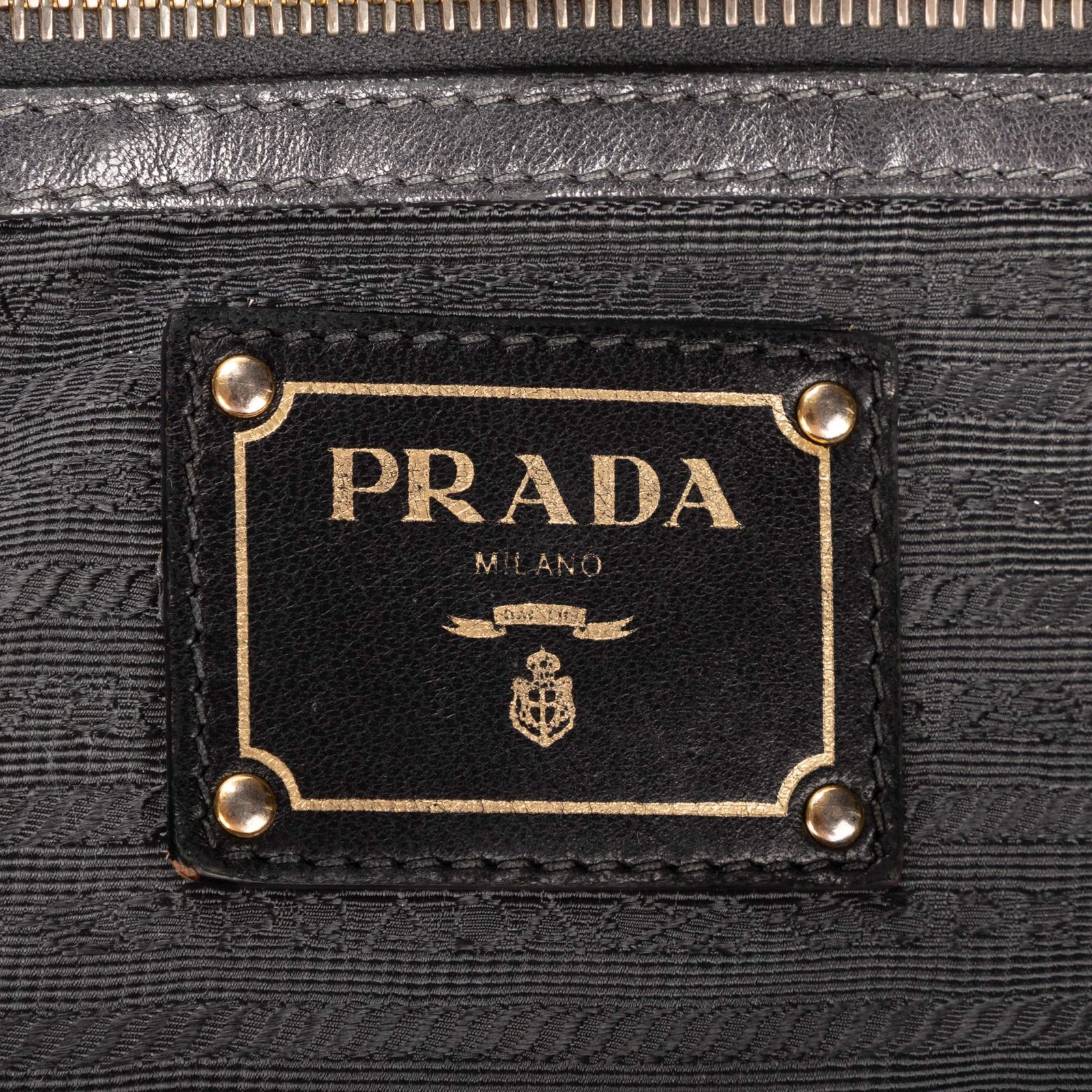 [中古] PRADA プラダミディアム ガルダ トート黒ナッパゴーフルレザーA