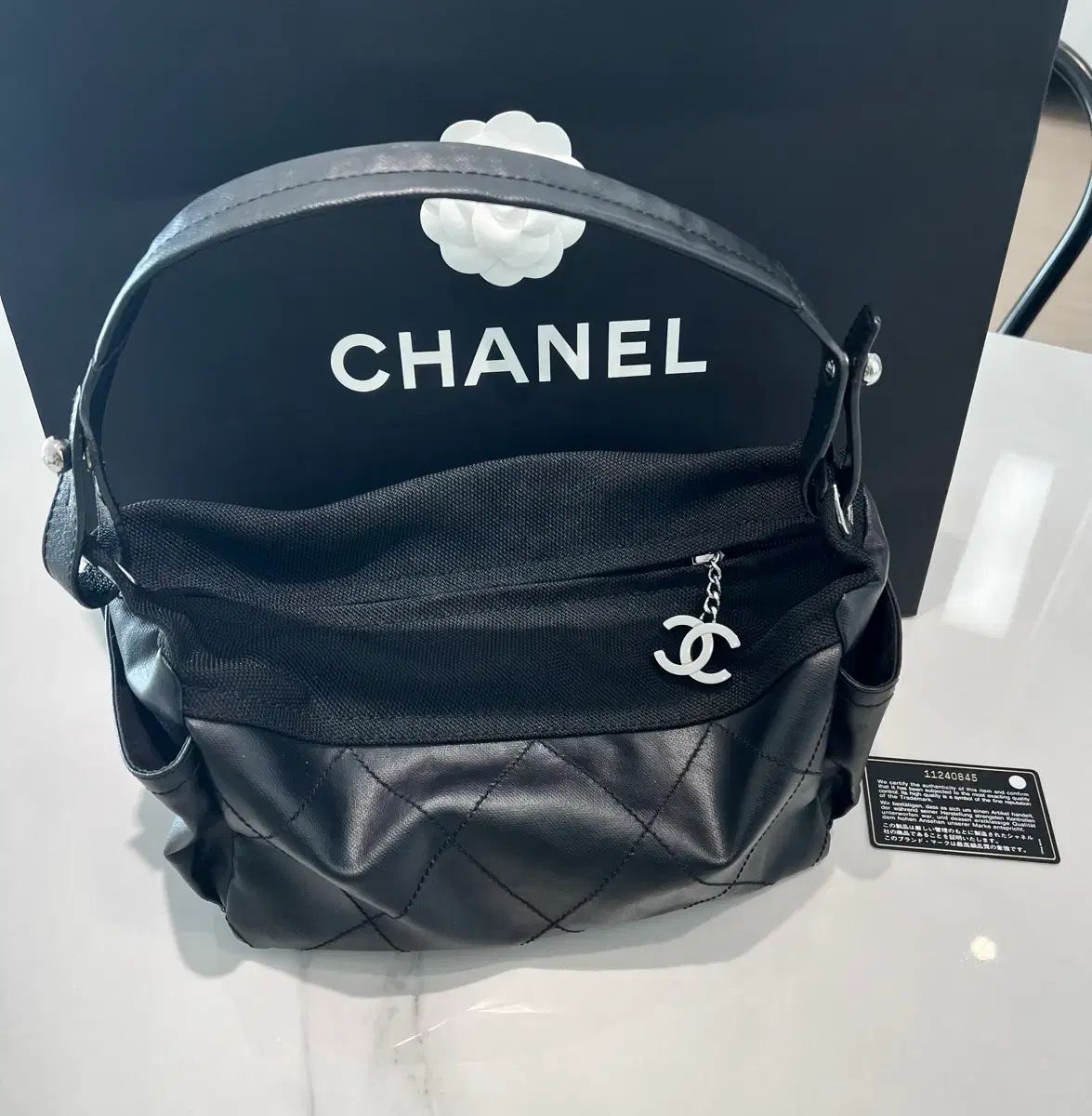 シャネル HOBO BAG ビアリッツ (ギャランティ カード お買い物バッグ)