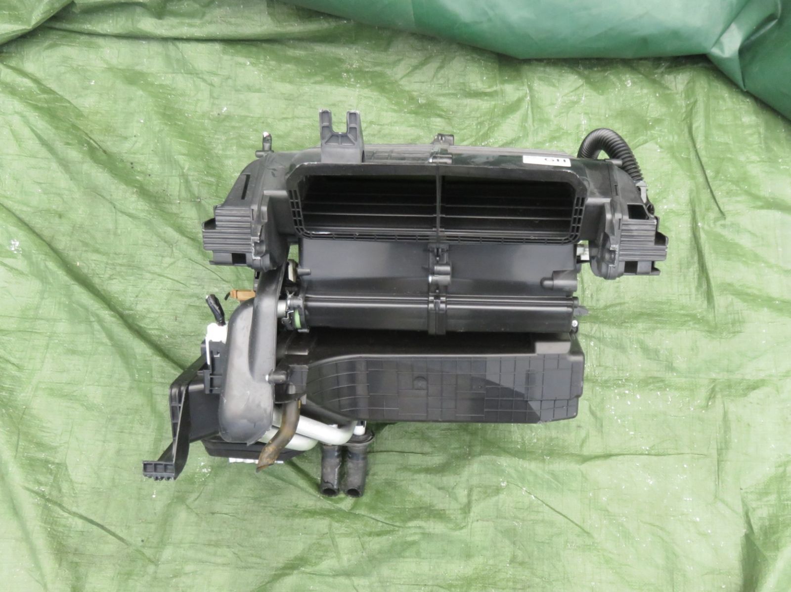 LF1862* レヴォーグ VMG/後期 オートエアコン ヒーターユニット エバポレーター /純正 72110FJ170 /VM4　※稼働車外し 7,810円