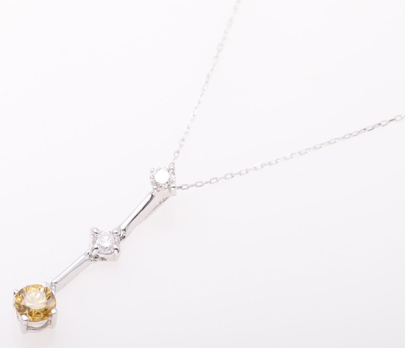 K18WG ダイヤモンド・ブラウンダイヤモンド トリロジー 3ストーン ネックレス 品番b25-90