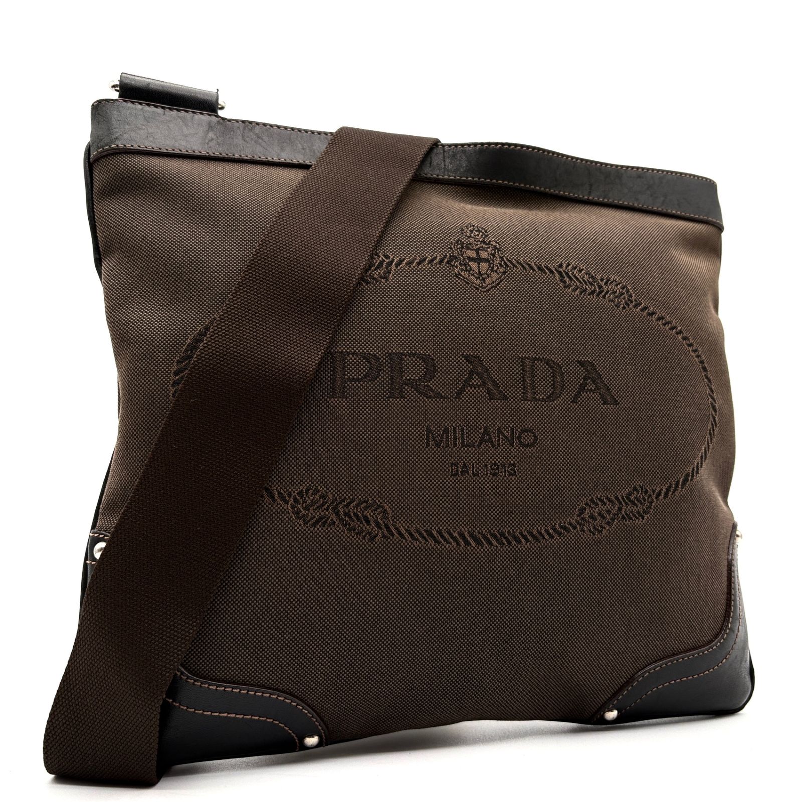 良品 プラダ PRADA ロゴジャガード ショルダーバッグ クロスボディ サコッシュ キャンバス レザー ブラウン ブラック 黒 斜め掛け 夏休み 帰省 お盆 敬老の日 シルバーウィーク 秋 ハロウィン ギフト プレゼント 18,318円