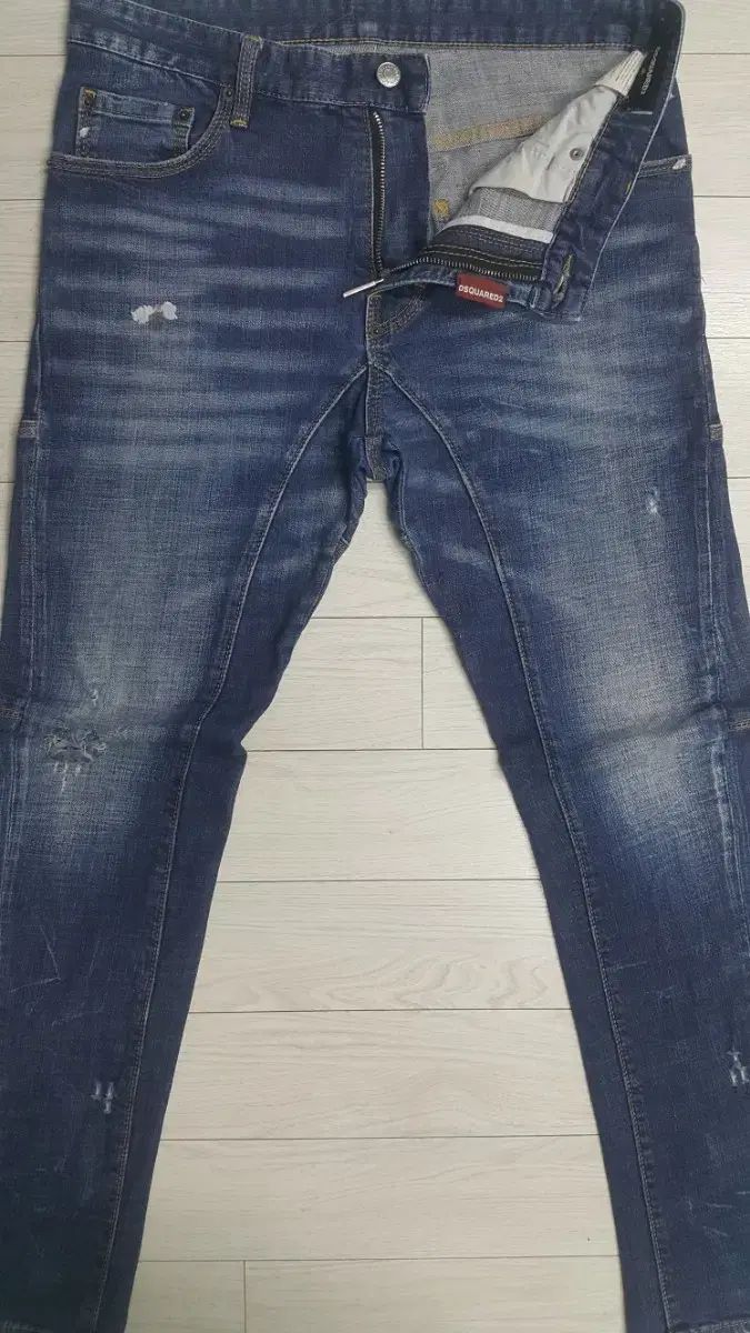 DSQUARED2 (ストレッチ加工) イタリア製ジーン 32 【公式通販】