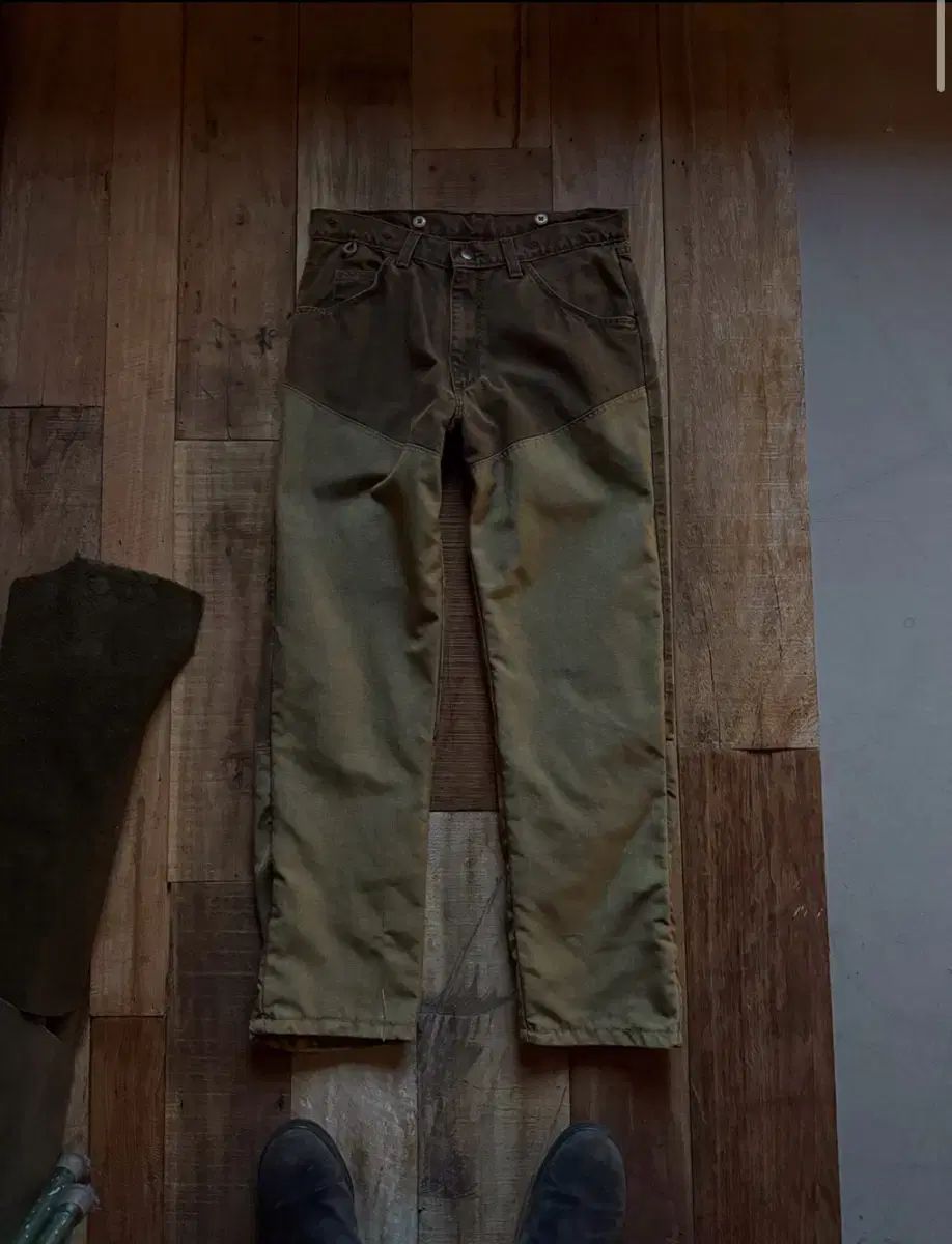 32 Wrangler(ラングラー) ダブルニー ワークパンツ