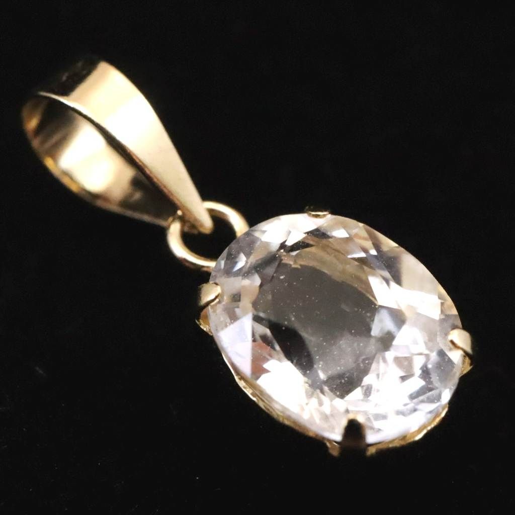 ロシア産 フェナカイト 6.7mm オーバルカット ペンダントトップ K18YG 鑑別書付 0.75ct 【榎本通商91762】