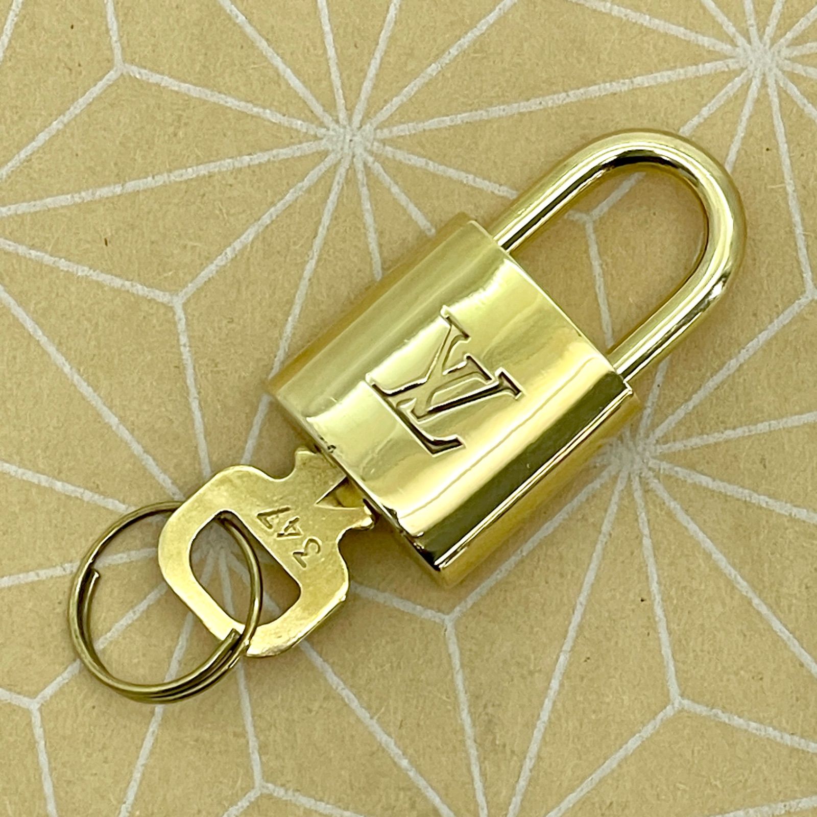美品　Louis Vuitton 南京錠 7個 美品 Louis Vuitton 南京錠 7個 美品 Louis Vuitton 南京錠 7個 LOUIS