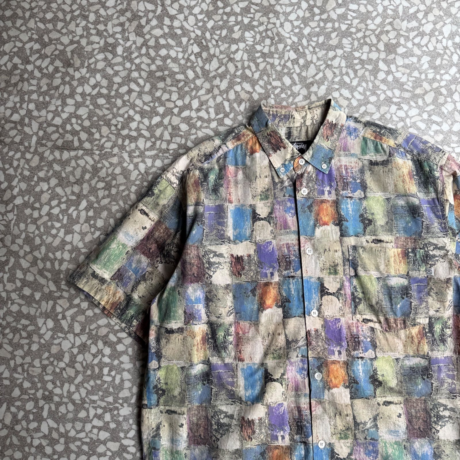 [ Archive アーカイブ Y2K ]　STUSSY / 80's Art Design shirt sizeL 黒タグ ステューシー　オールドステューシー　80年代　90′s アメリカ製　半袖シャツ　総柄　アートシャツ　壁画　黒タグ