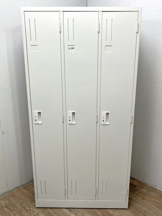 アルプススチール スチールロッカー 3人用ロッカー L37-AW 更衣室 オフィス ホワイト 幅900 奥行515 高さ1790 アウトレット品