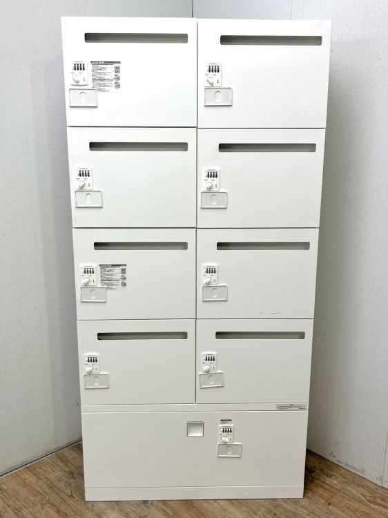 オカムラ ラテラル付き8人用パーソナルロッカー パーソナルロッカー スチールロッカー マスターキー付 幅900 奥行470 高さ1830mm 中古品 37,700円