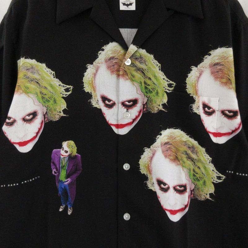 WACKO MARIA × THE DARK KNIGHT TRILOGY ワコマリア 半袖アロハシャツ TDKT-WM-HI05 25SS ジョーカー ブラック 黒 M 71016383 WACKO MARIA × THE DARK KNIGHT TRILOGY ワコマリア 半袖アロハシャツ