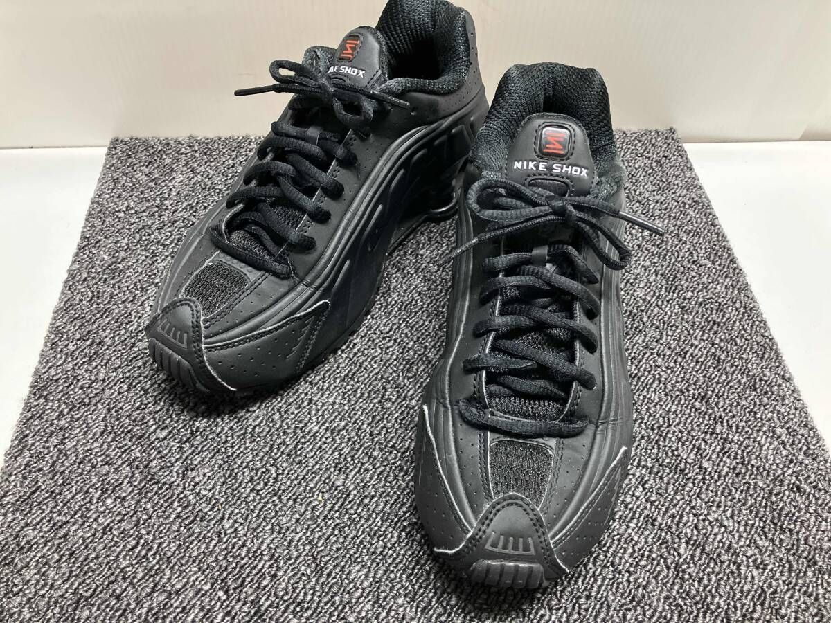 NIKEナイキ ショックス R4（NIKE SHOX R4）AR3565-004 サイズ23.5cm ブラック