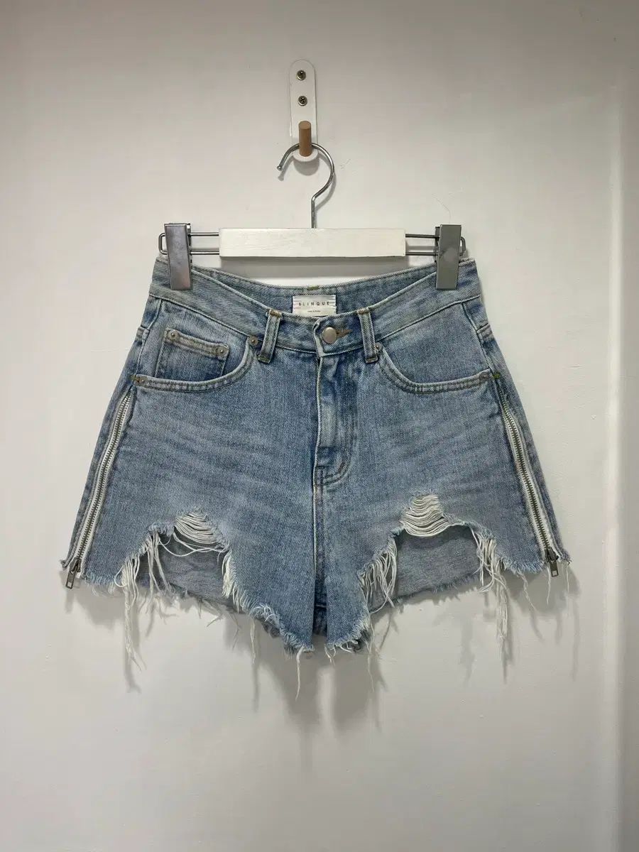 ハイウエストハーフパンツ ショートパンツ デニムパンツ デニムハーフパンツ ダメージデニム ダメージデニムハーフパンツ スリット入りハーフパンツ 7,286円