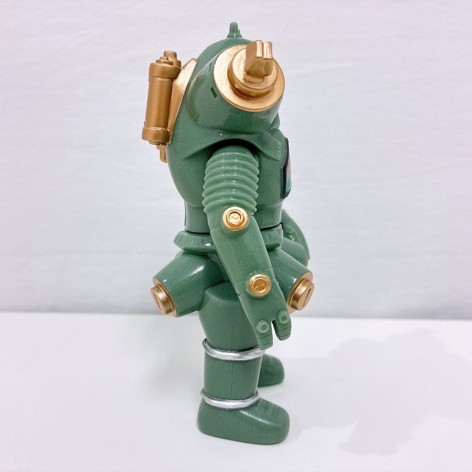 One up. ウルトラ怪獣 × KAIJIN キングジョー パールホワイト / ソフビ