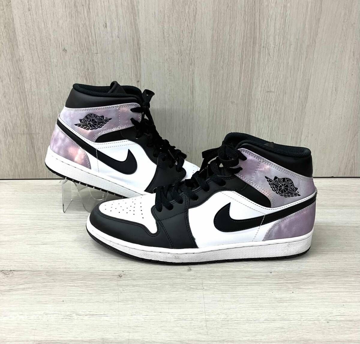 NIKE/ナイキ/AIR JORDAN 1 MID SE/スニーカー /DM1200-001/ブラック×ホワイト/28.5センチ 9,128円