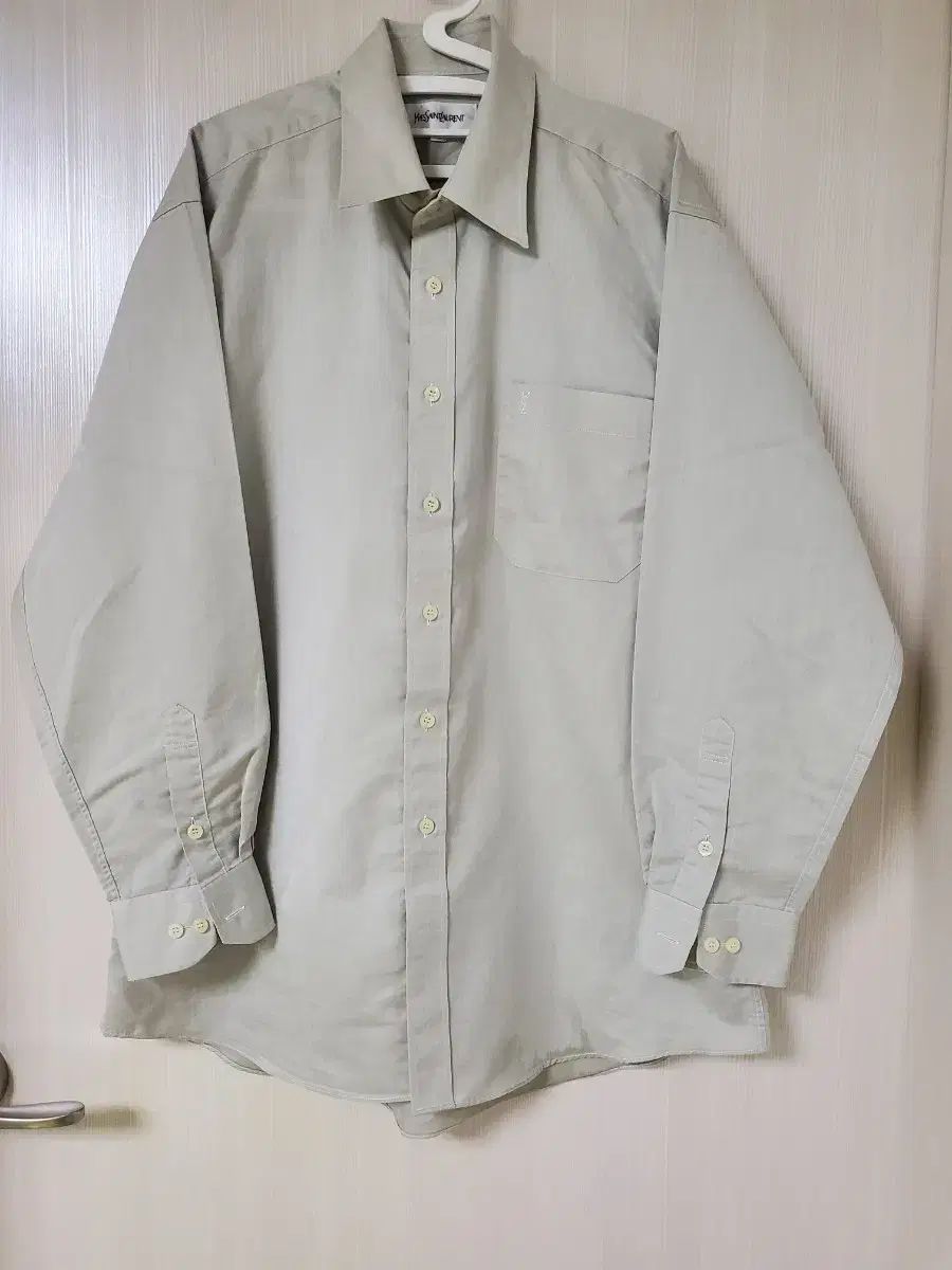 イヴ・サンローラン YSL シャツ ベージュ 7,258円