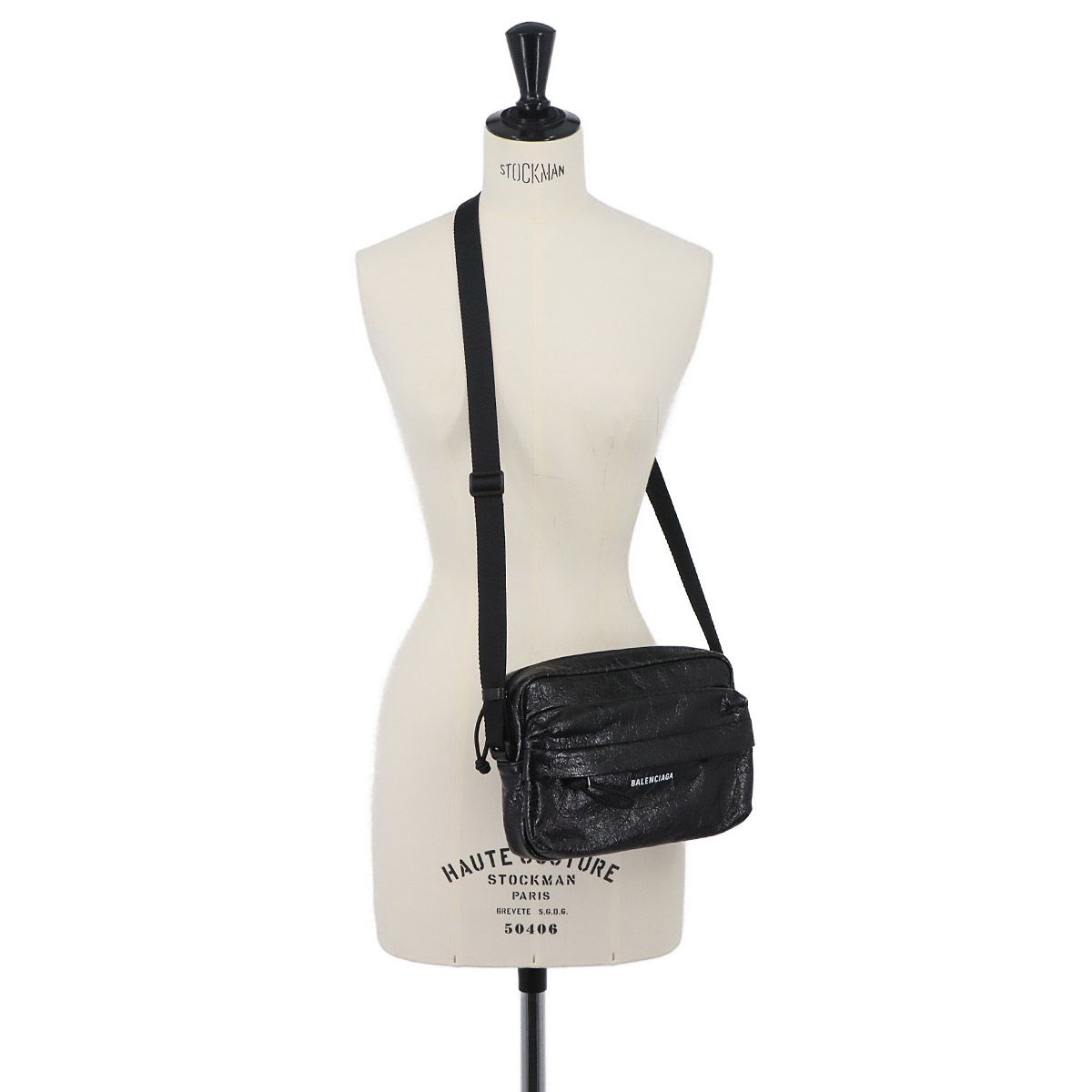 新品同様 バレンシアガ BALENCIAGA エクスプローラー カメラバッグ ショルダー バッグ レザー ブラック 845592 シルバー 金具 90333375 新品同様 バレンシアガ BALENCIAGA エクスプローラー カメラバッグ