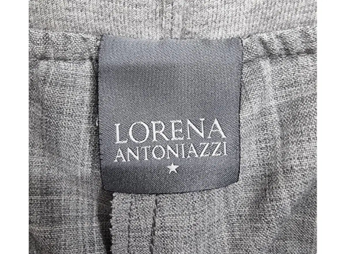 LORENA ANTONIAZZI ロレナアントニアッツィ