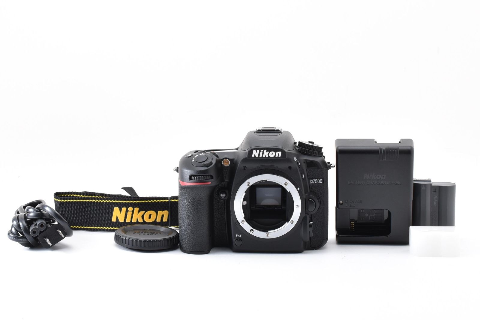 ■184ショットのほぼ新品■ NIKON ニコン D7500 #D268