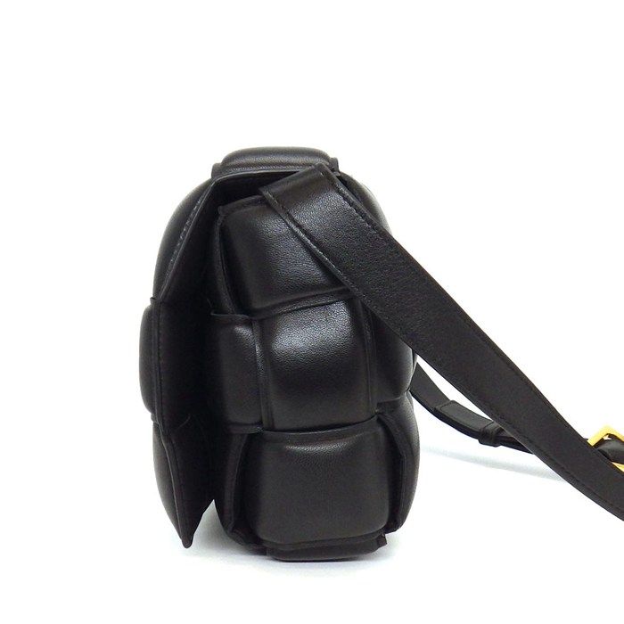 ボッテガ・ヴェネタ BOTTEGA VENETA ショルダーバッグ パデッド カセット クラシック 591970 VCQR1 8425 ブラック ラムスキン 【中古】 ボッテガ・ヴェネタ BOTTEGA VENETA ショルダーバッグ パデッド カセット クラシック 591970 VCQR1 8425 ブラック ラムスキン 【中古】