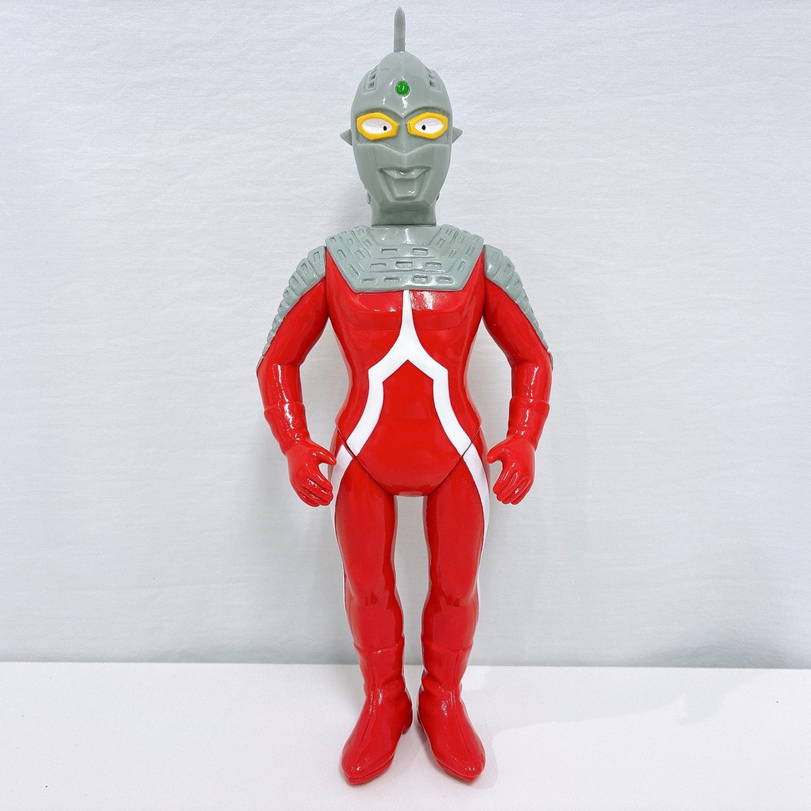 ハンサムタロウエム ウルトラセブン 初版 ソフビ 17,760円